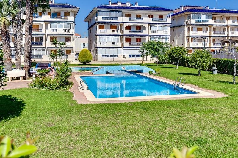 Bungalow con terraza La Mata