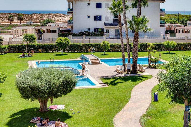 Bungalow con terraza La Mata