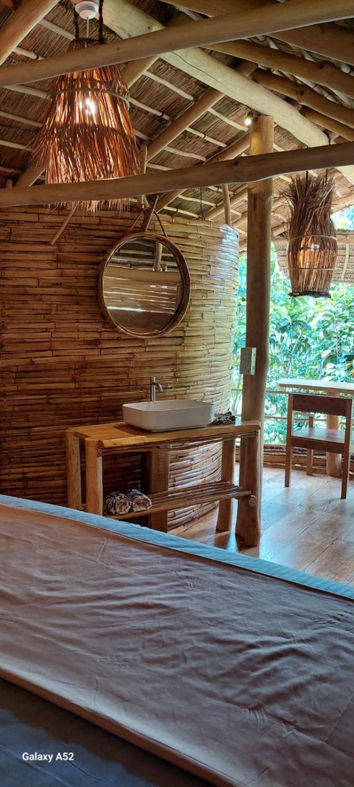 ilukhouse weligama