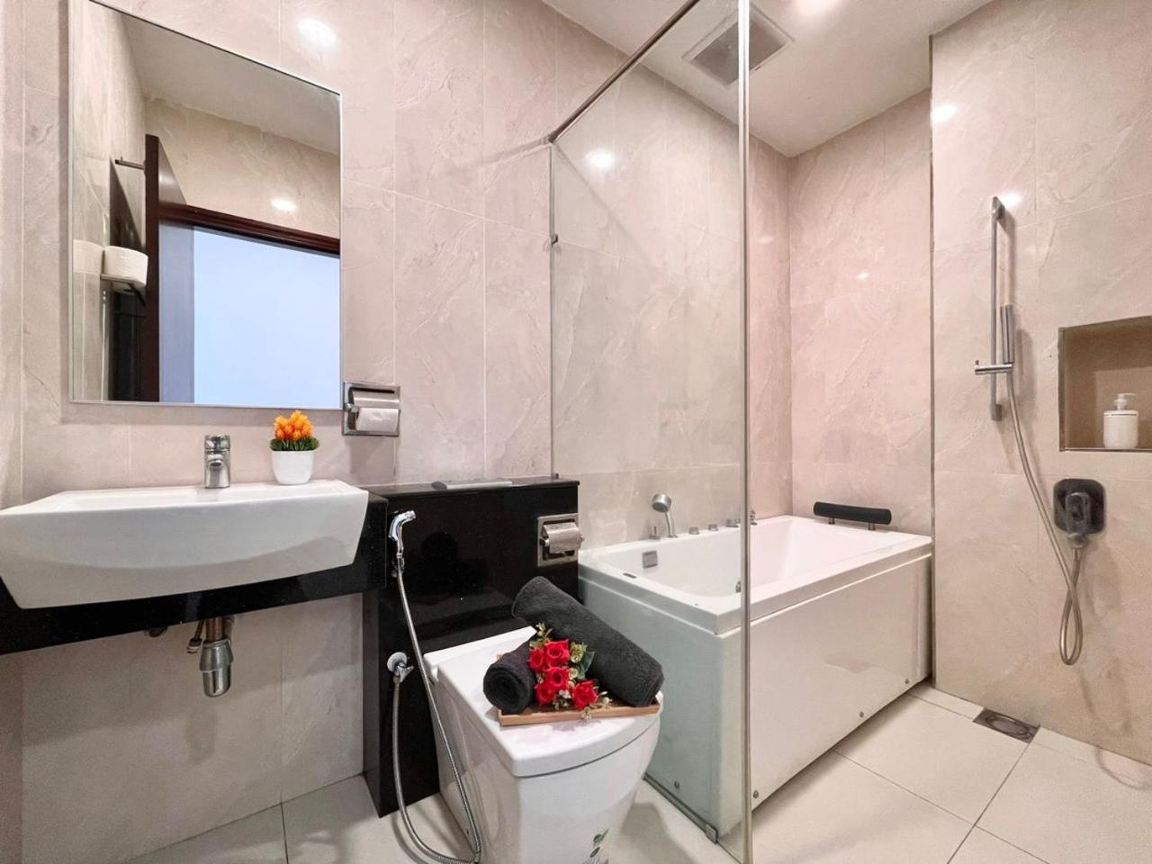 Paragon Suite Homestay by Antlerzone