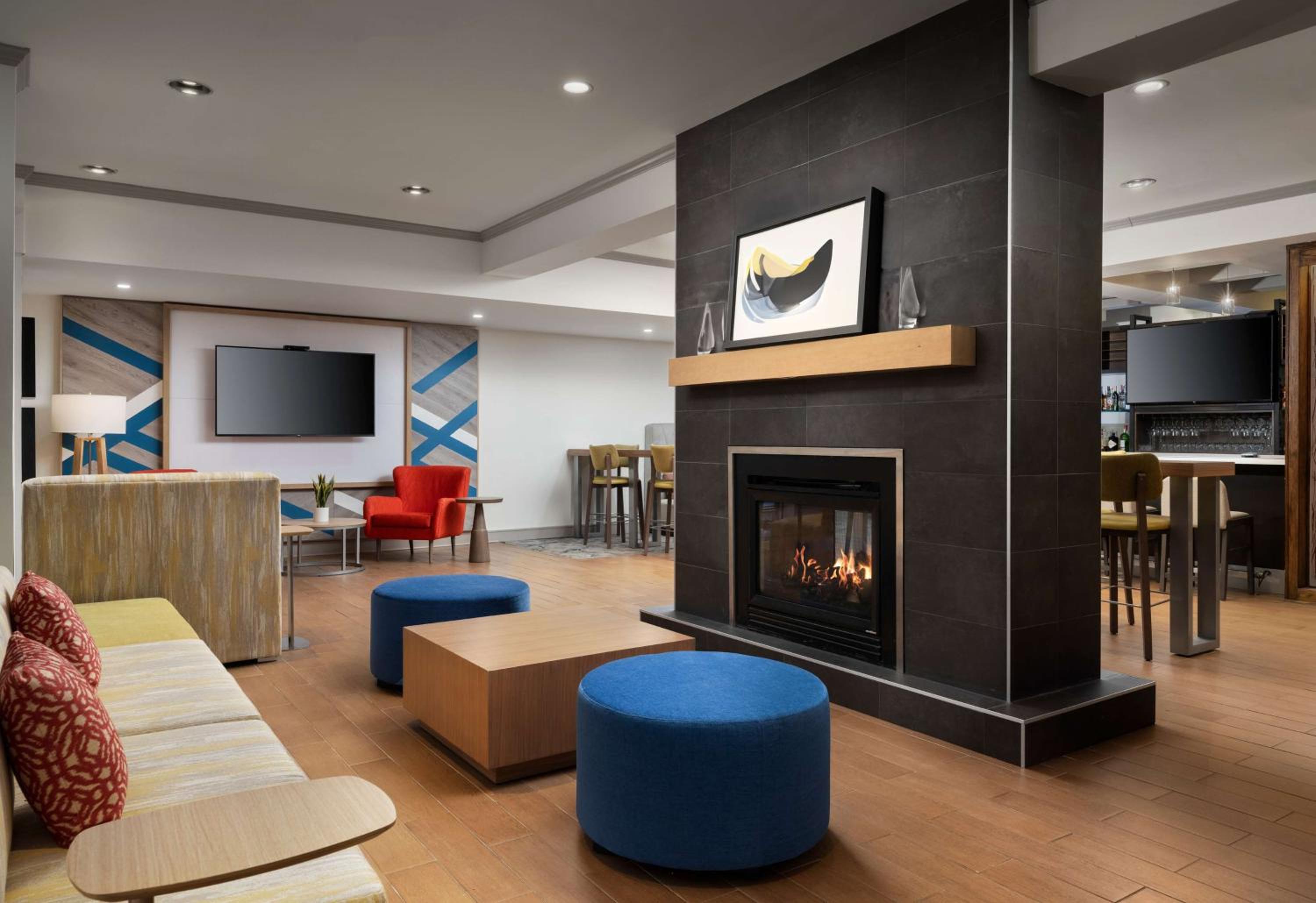 Boston Vacations - Hilton Garden Inn Boston-Burlington - Property Image 3