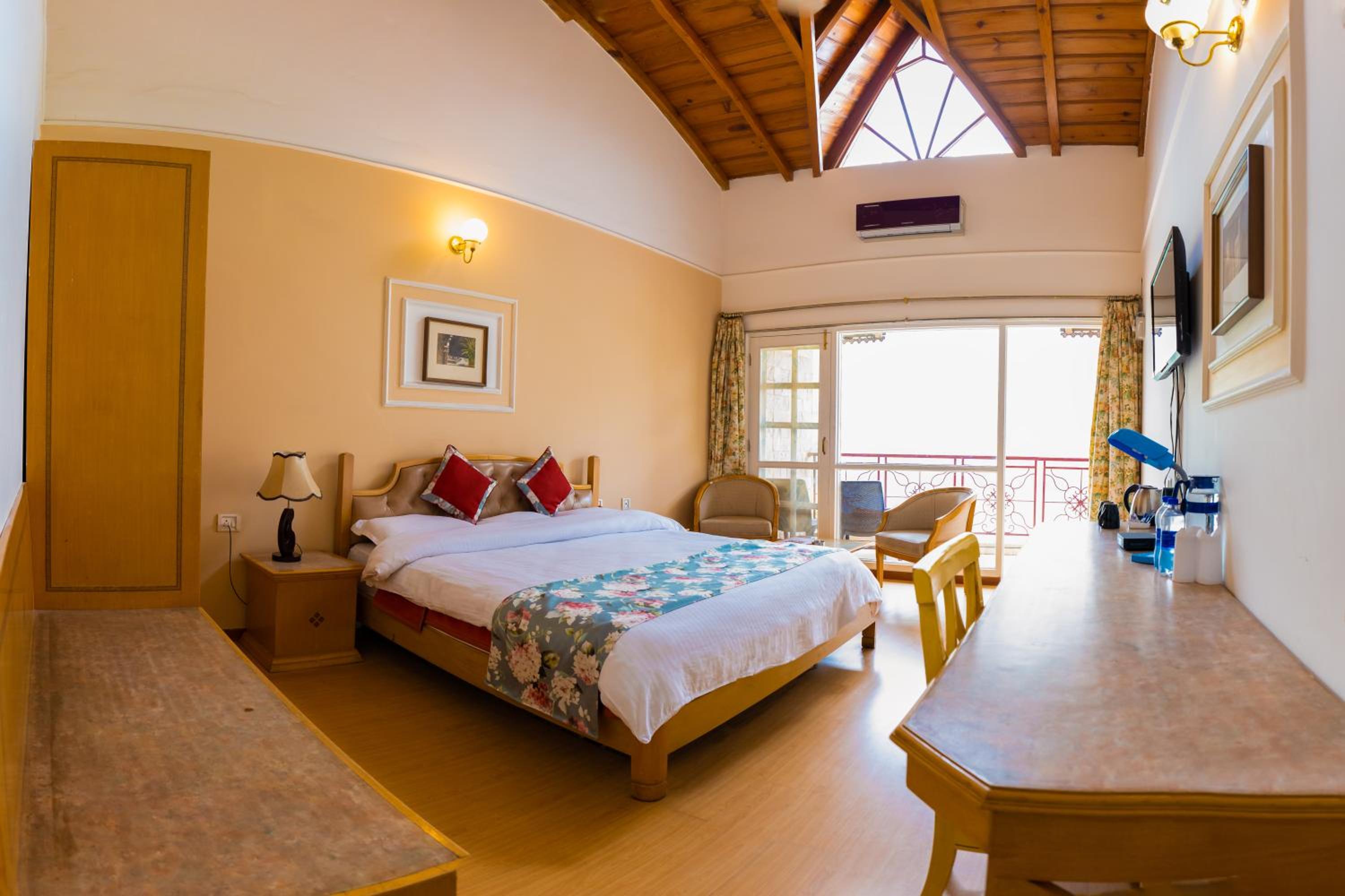 Neelesh Inn - Luxury Lake View Resort with Swimming Pool on Bhimtal Lake