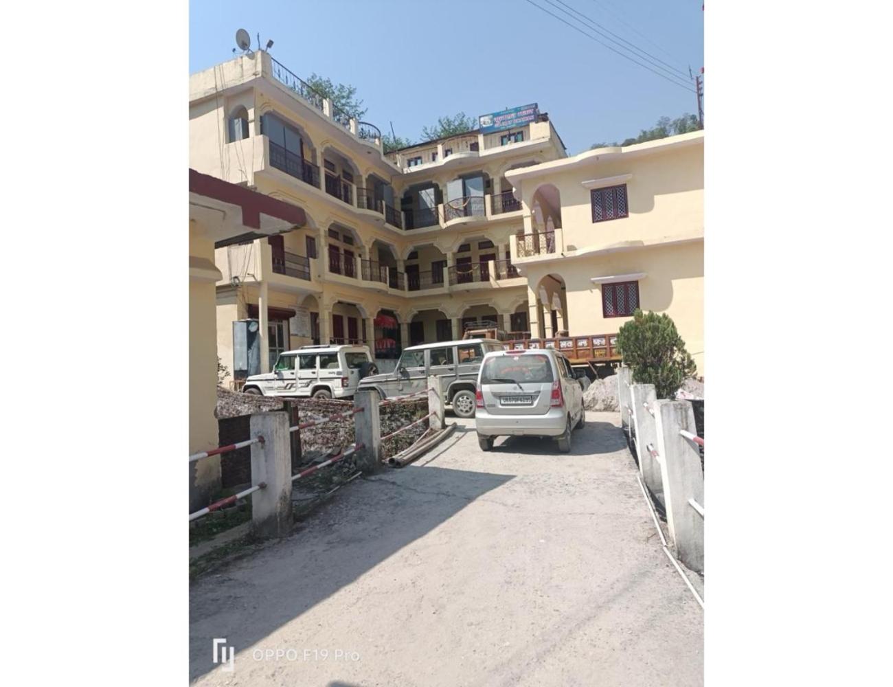 Gujrat Bhawan, Phata view 4