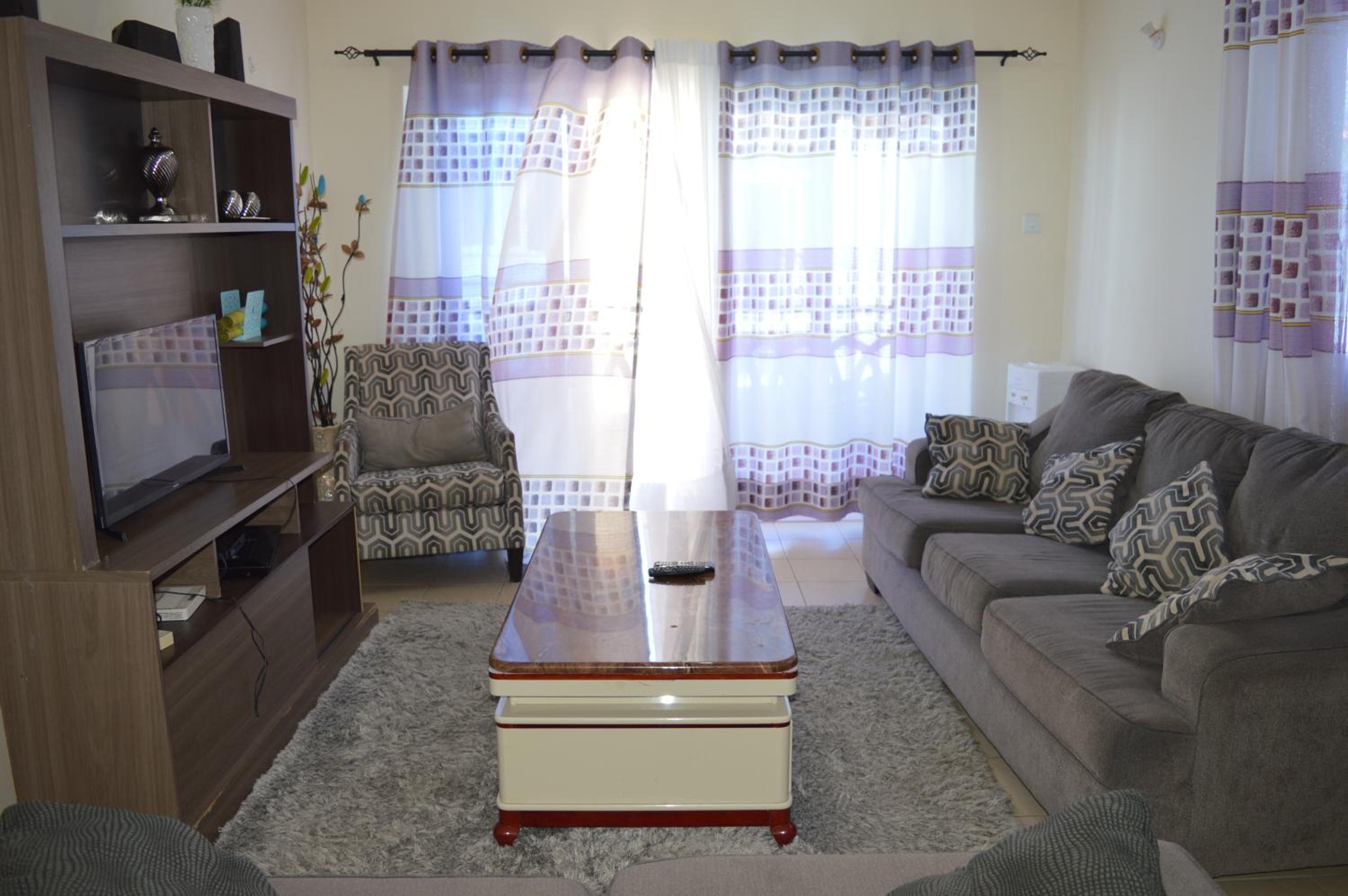 Roma Stays - Splendid 3BR Apartment At Sunset with a swimming pool view 4