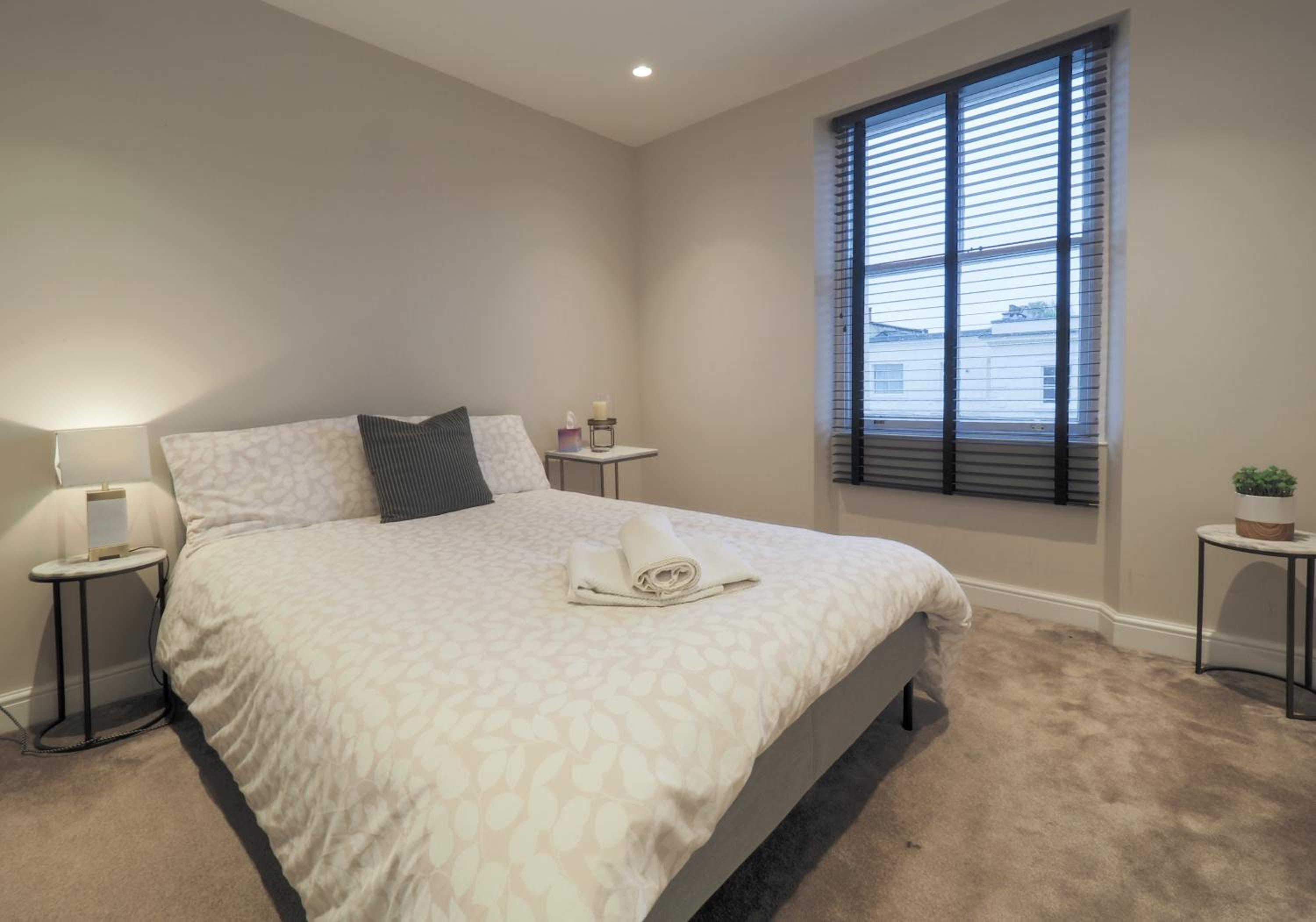Luxury 3 Bedroom Flat in Maida Vale