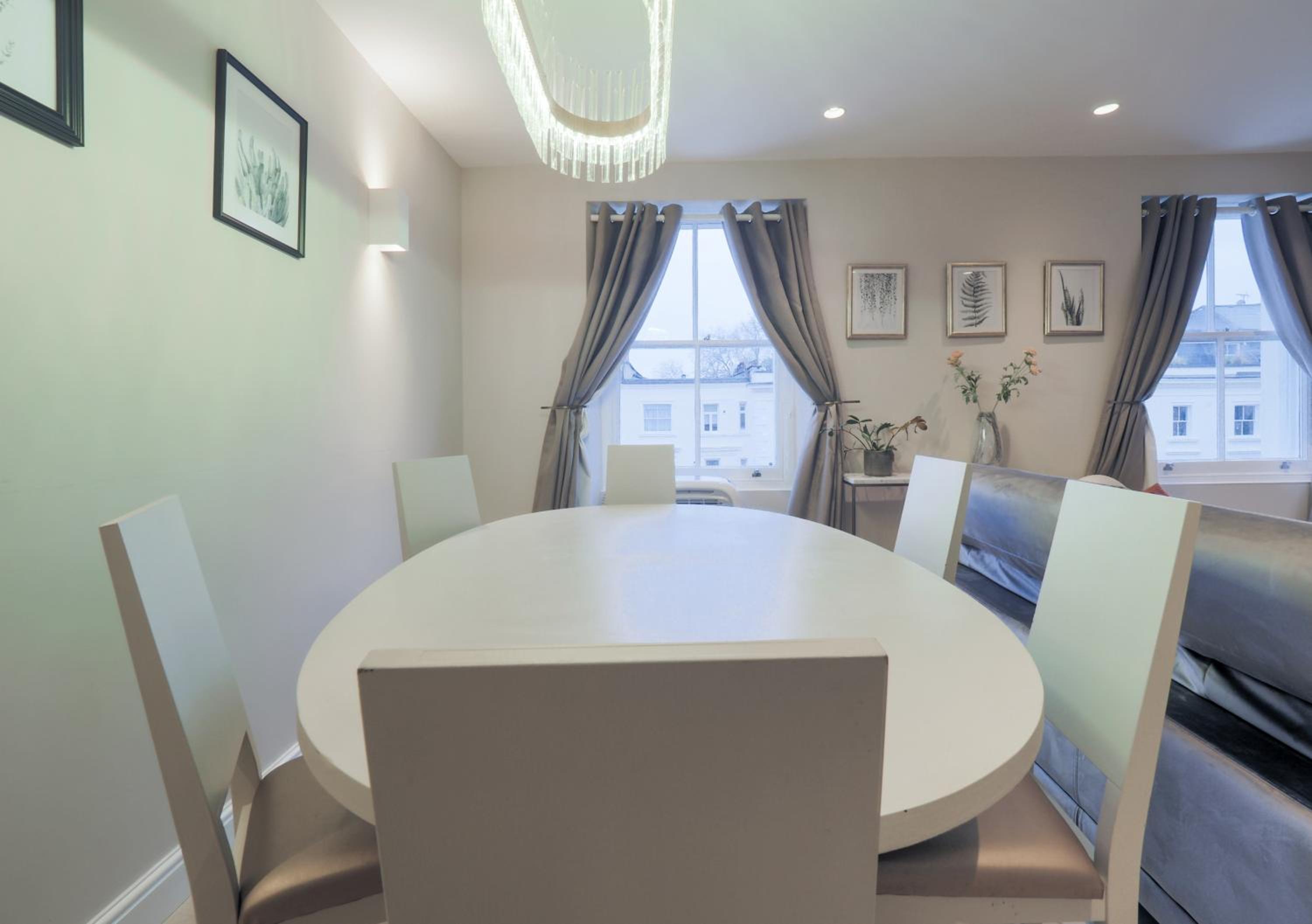 Luxury 3 Bedroom Flat in Maida Vale