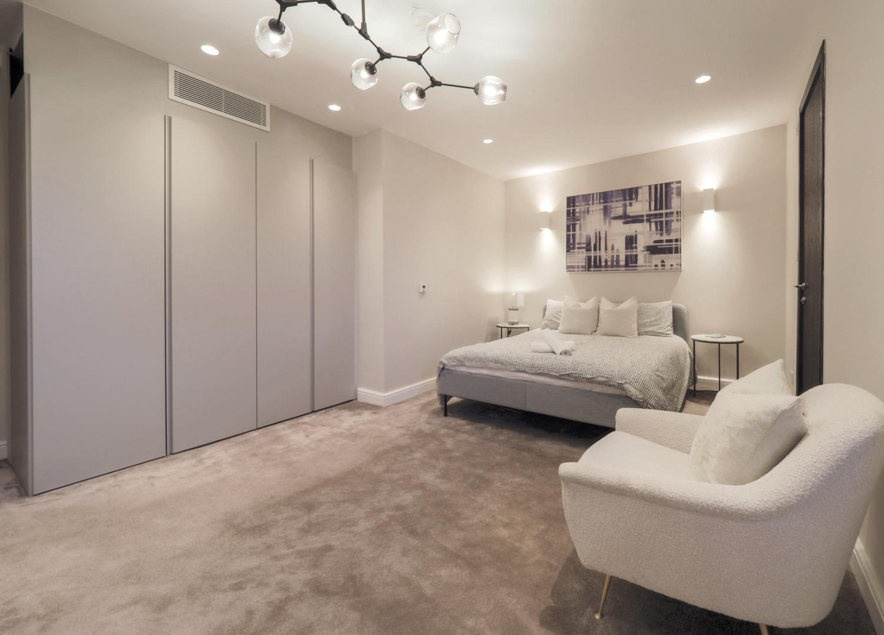 Luxury 3 Bedroom Flat in Maida Vale