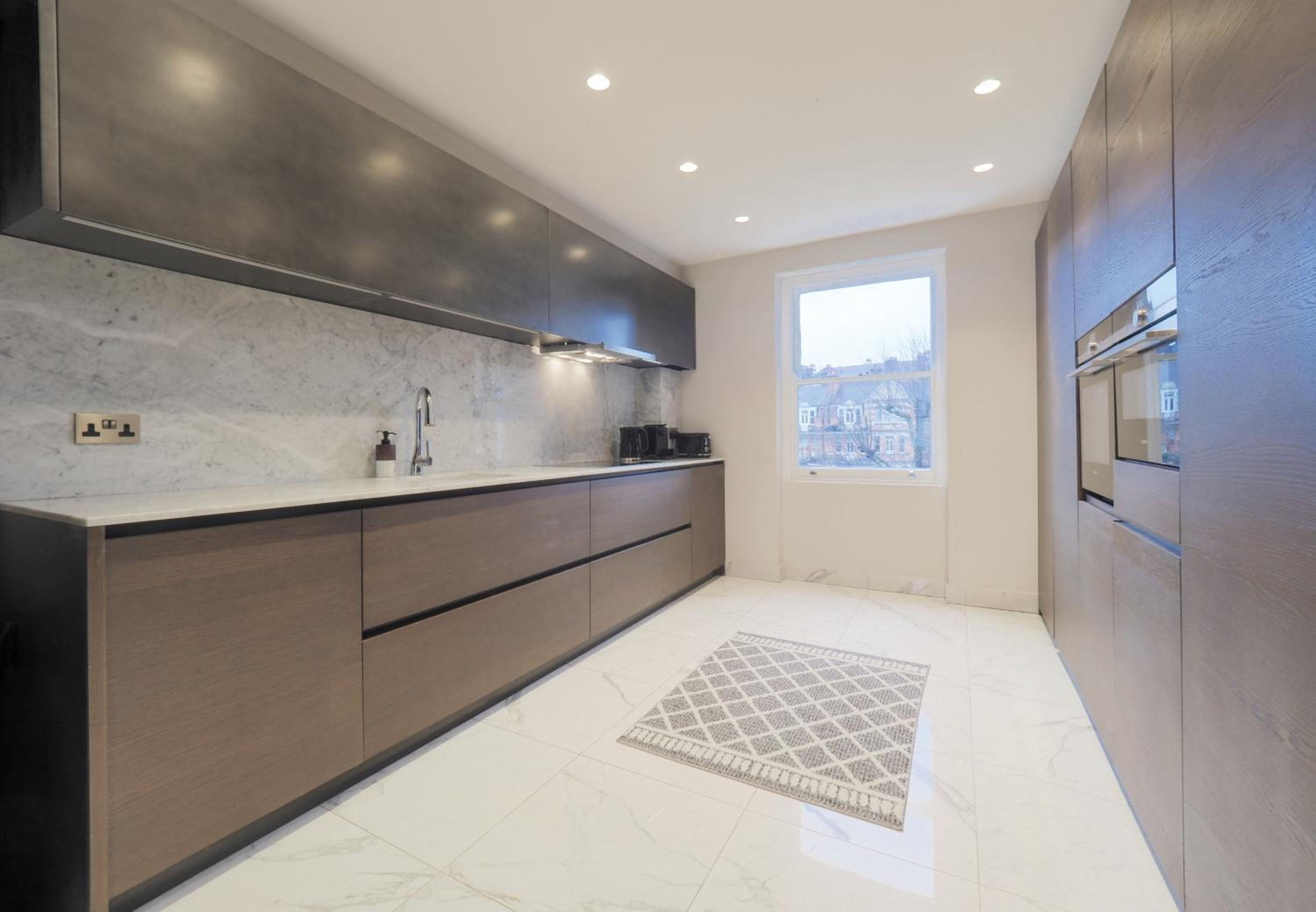 Luxury 3 Bedroom Flat in Maida Vale