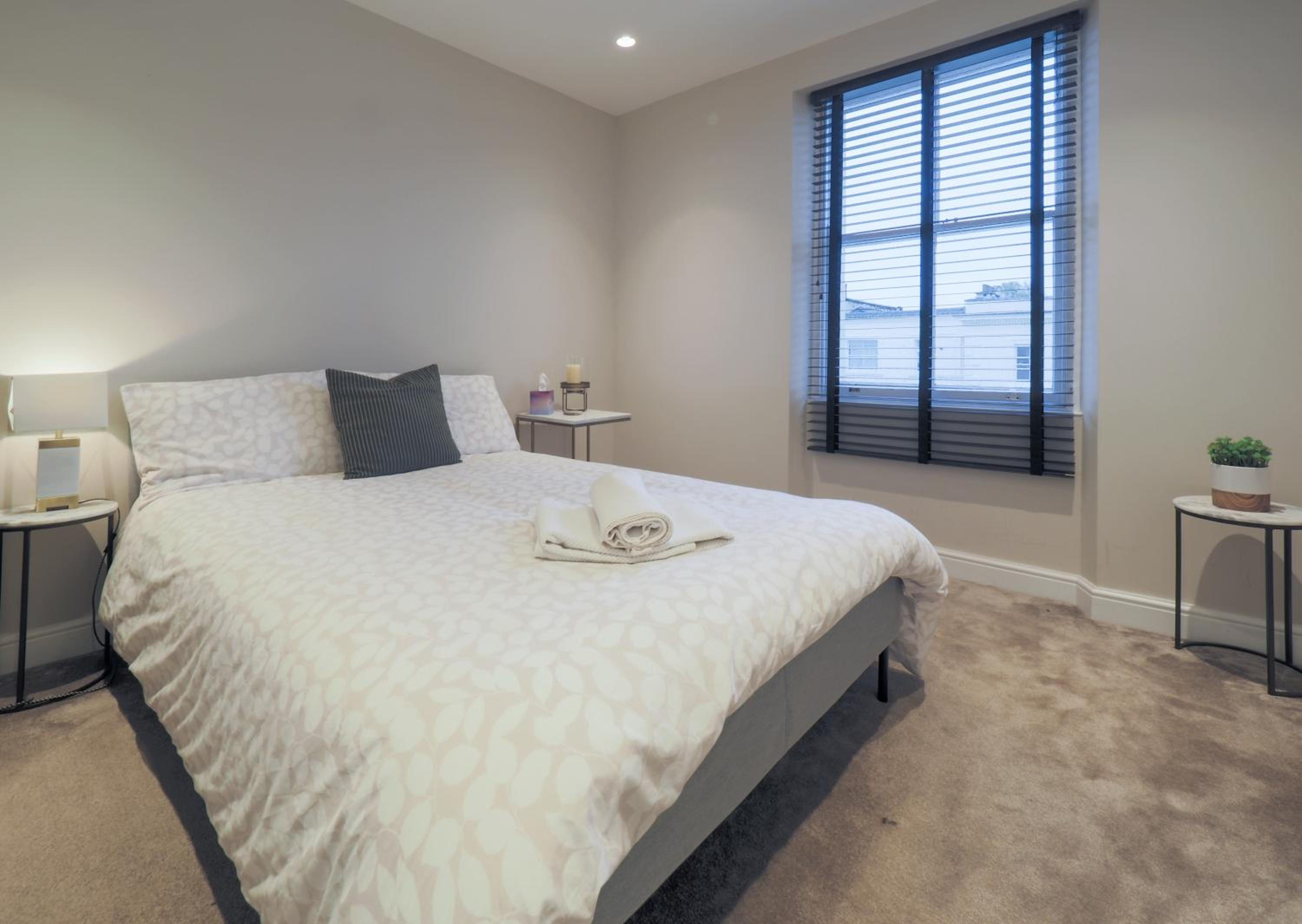 Luxury 3 Bedroom Flat in Maida Vale