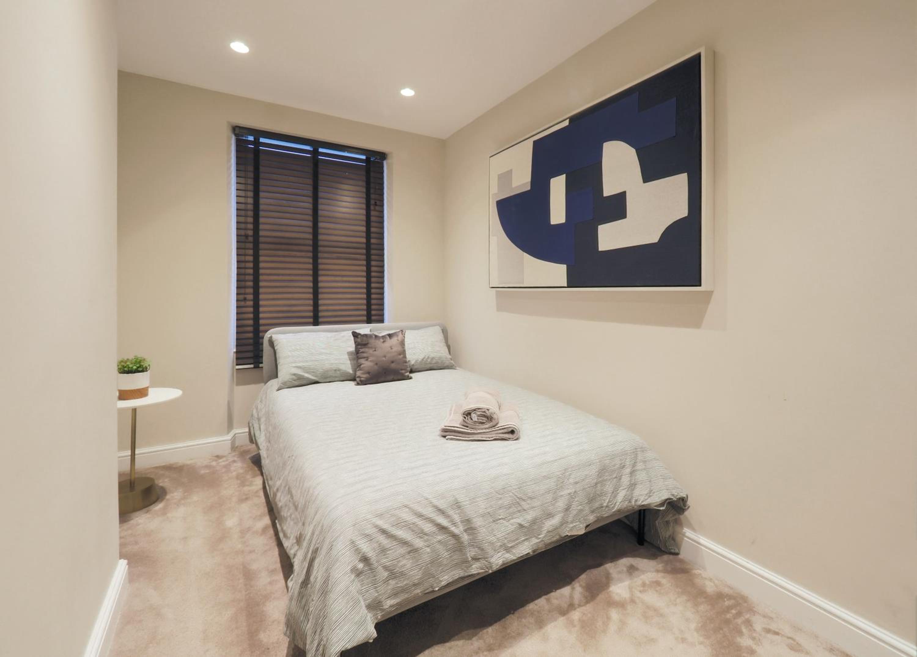 Luxury 3 Bedroom Flat in Maida Vale