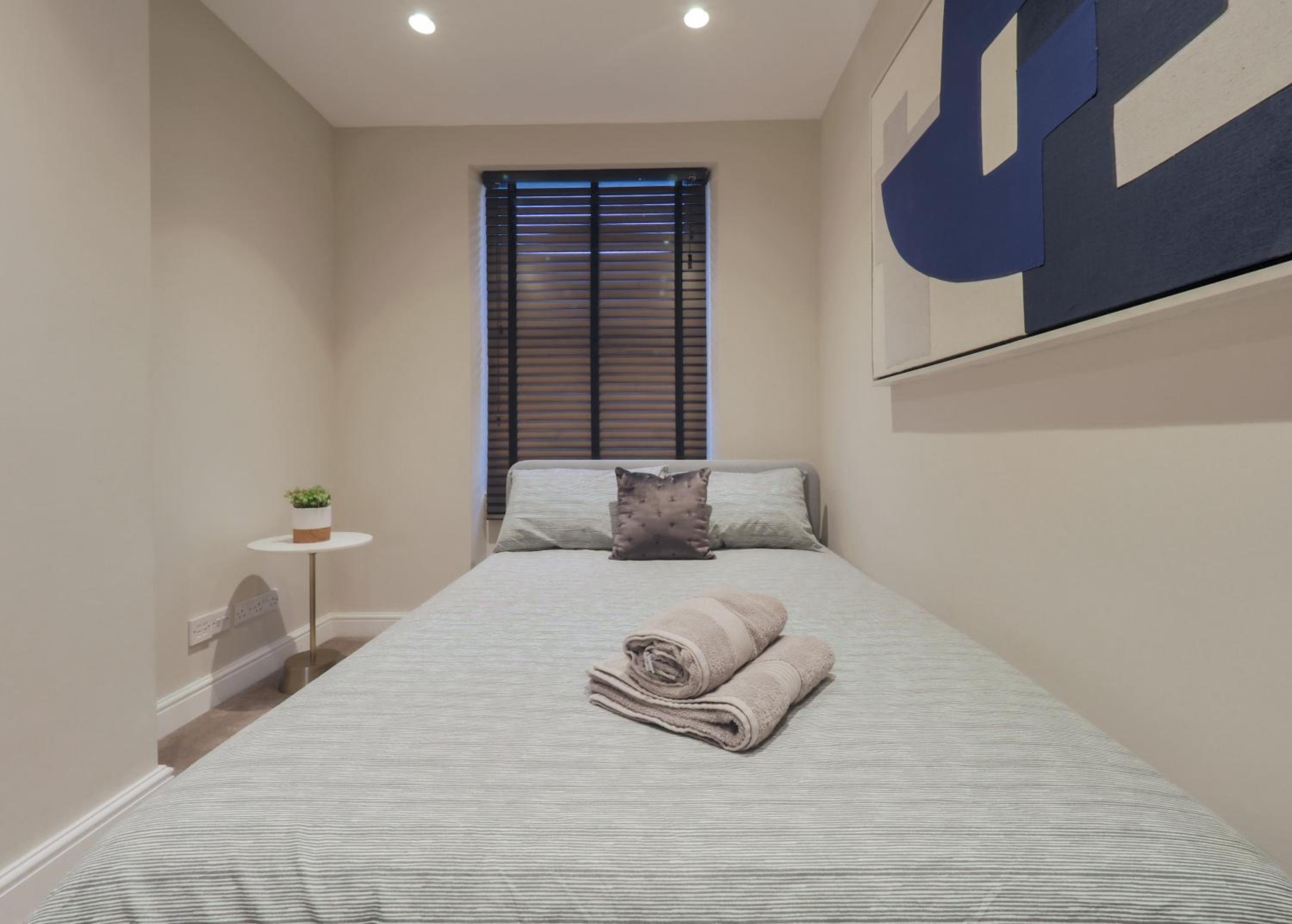 Luxury 3 Bedroom Flat in Maida Vale