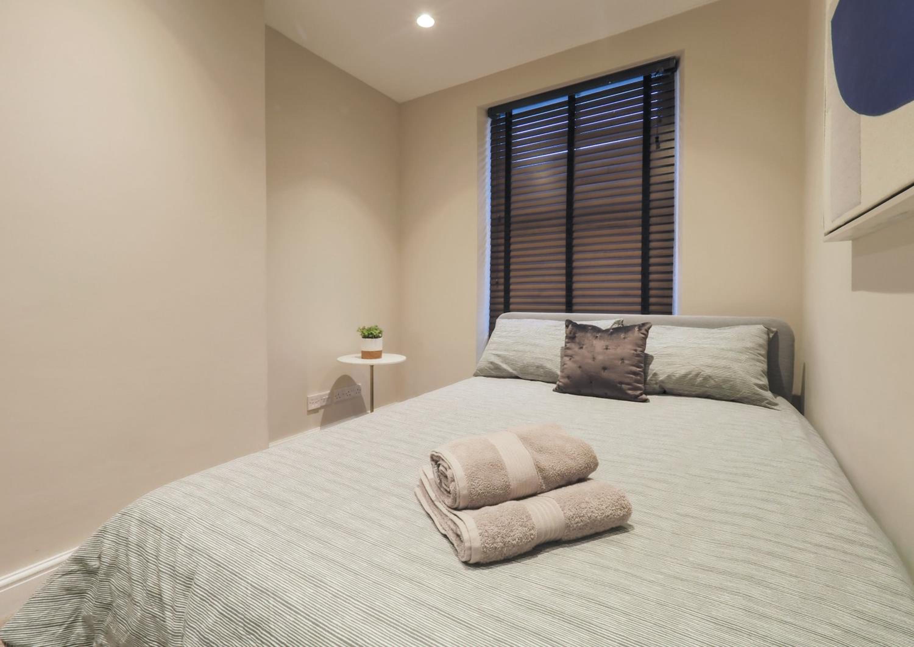 Luxury 3 Bedroom Flat in Maida Vale