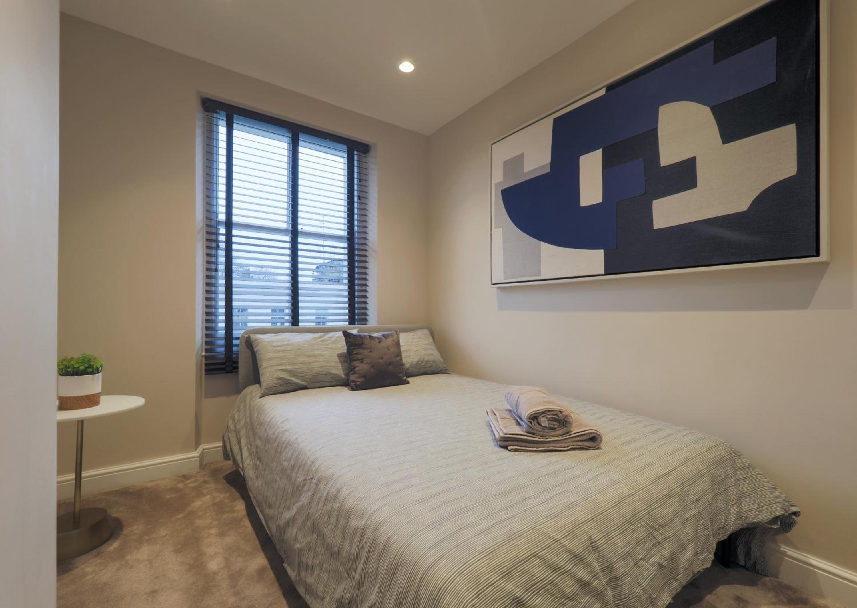 Luxury 3 Bedroom Flat in Maida Vale