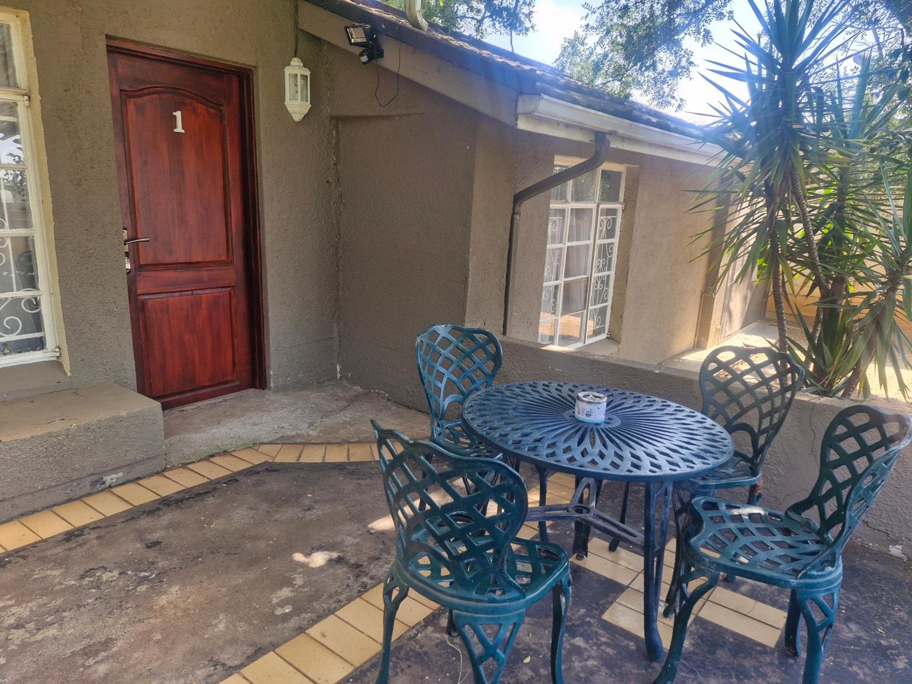 Silken Trap Guest House NO LOADSHEDDING