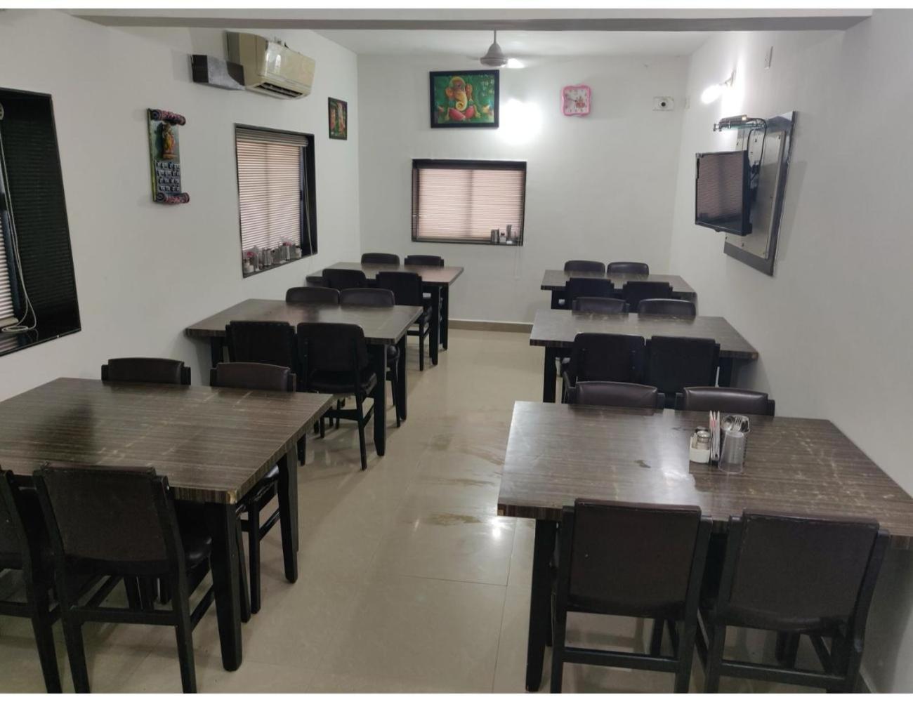 HOTEL MADHUVAN, Madhavpur