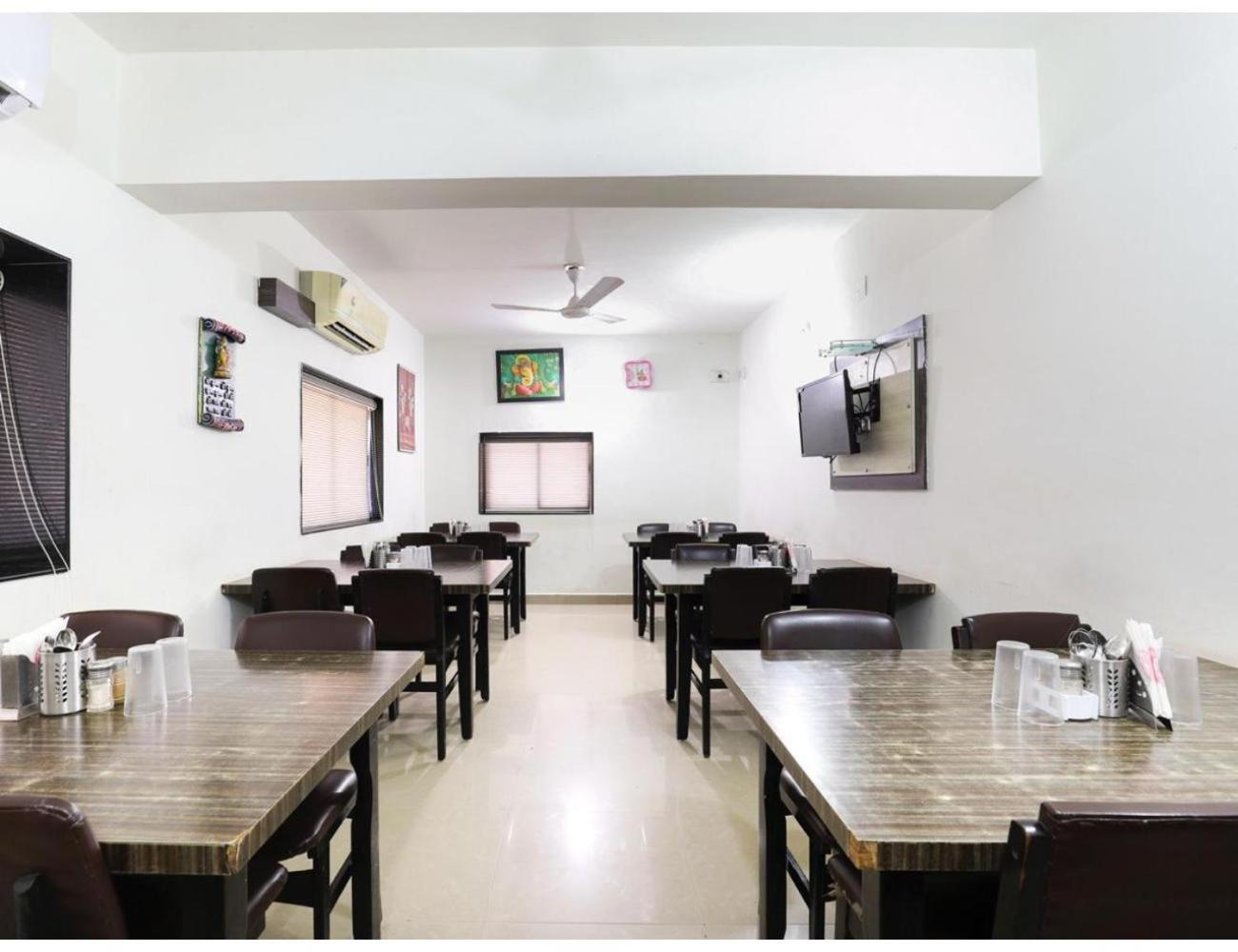 HOTEL MADHUVAN, Madhavpur