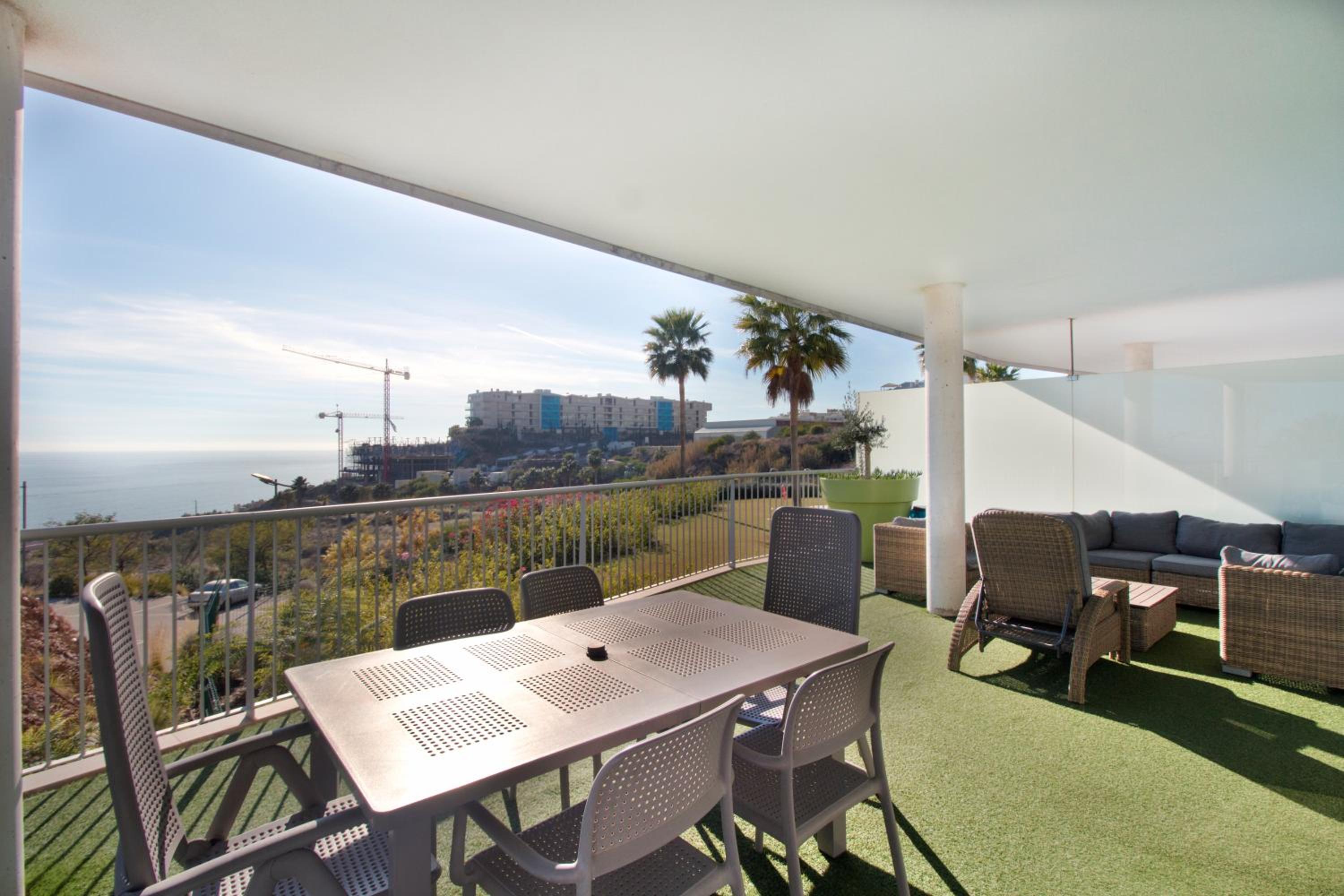 Luxury Apartment With Sea View