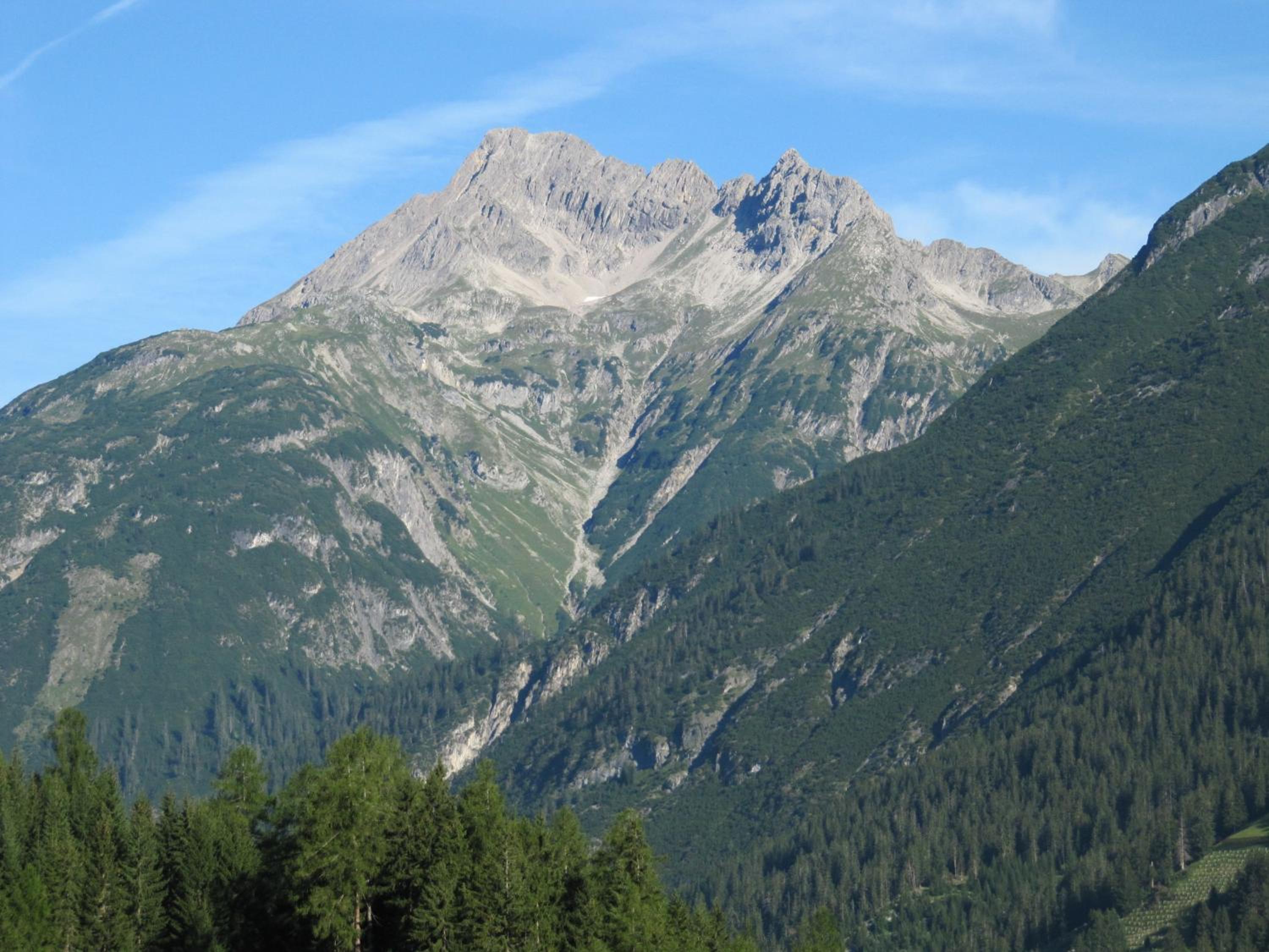 Photo 11