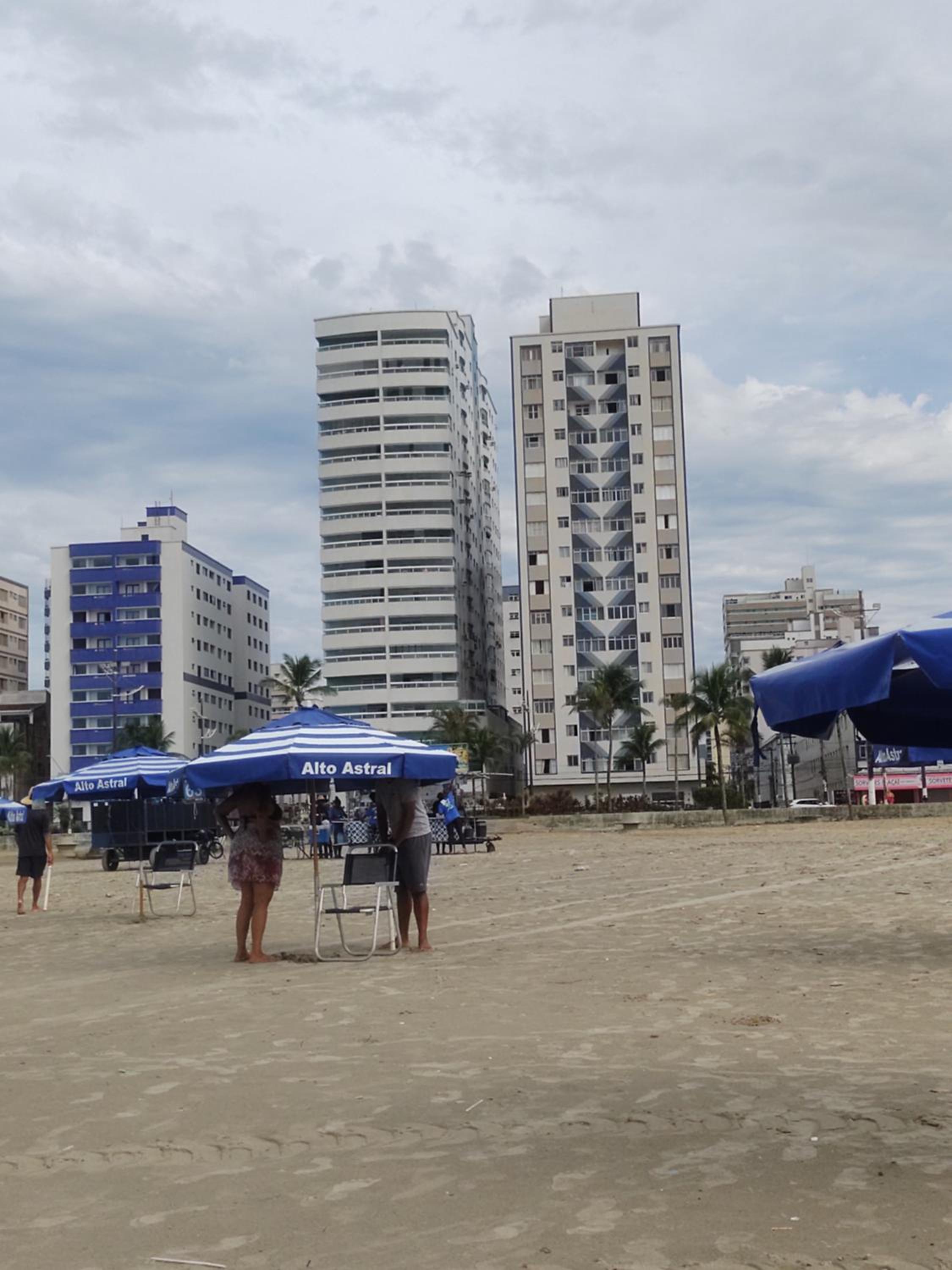 Apto Praia Grande frente ao Mar vista p Praia Kitao pé na areia Guilhermina