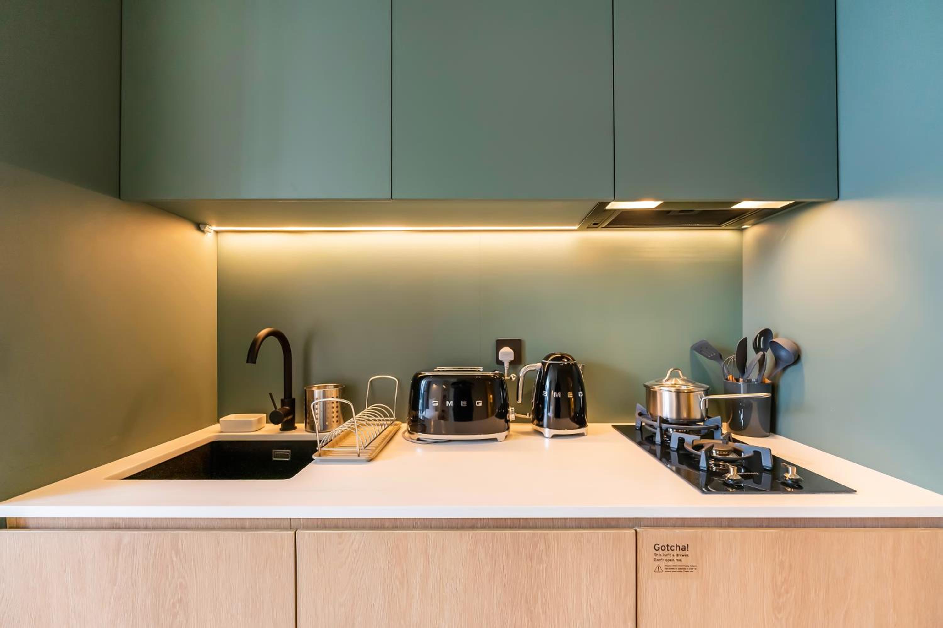 FAM Living - Upside Living - WFH Friendly-Business Bay