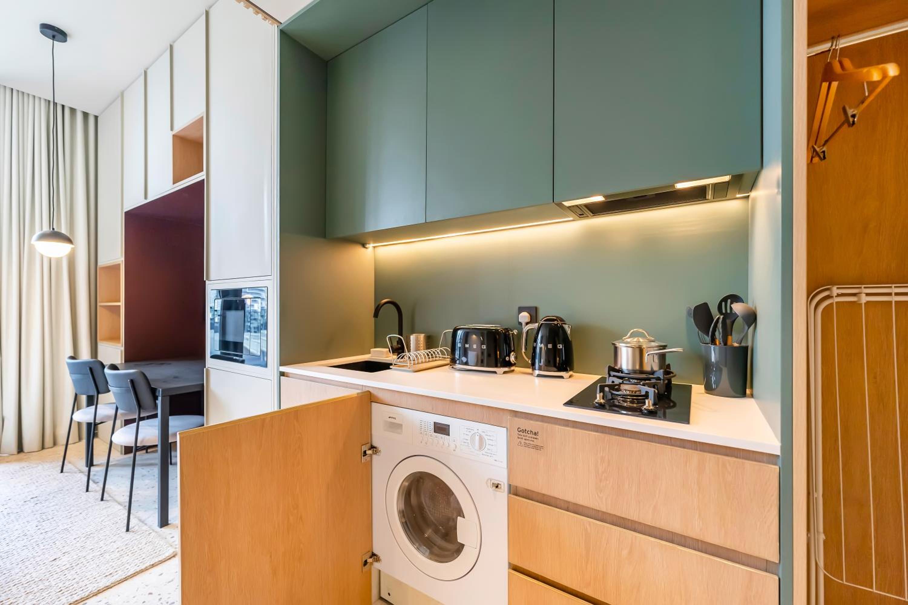 FAM Living - Upside Living - WFH Friendly-Business Bay