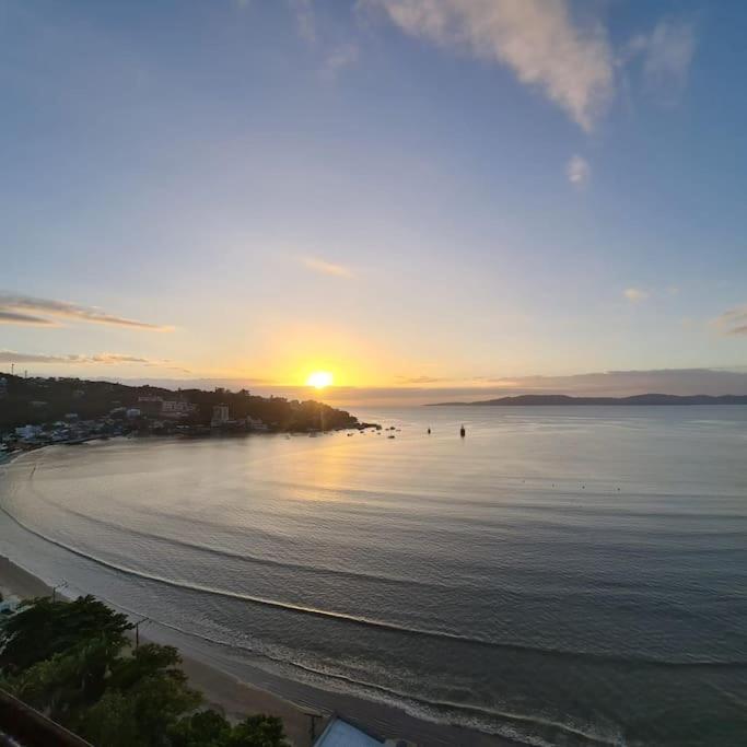Luxuoso apartamento com vista mar em Itapema SC view 4