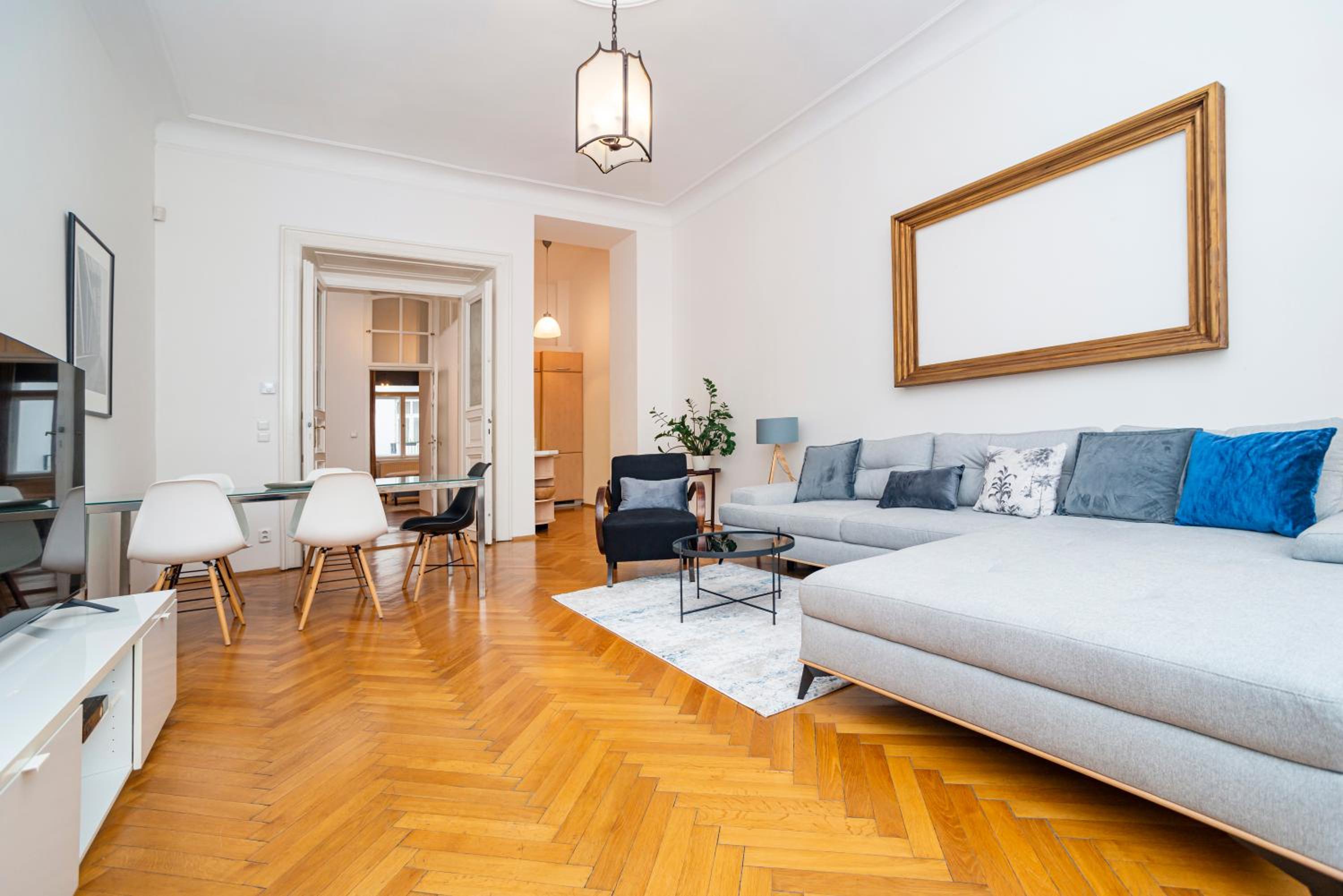 Spacious two-bedroom apartment in Old Town