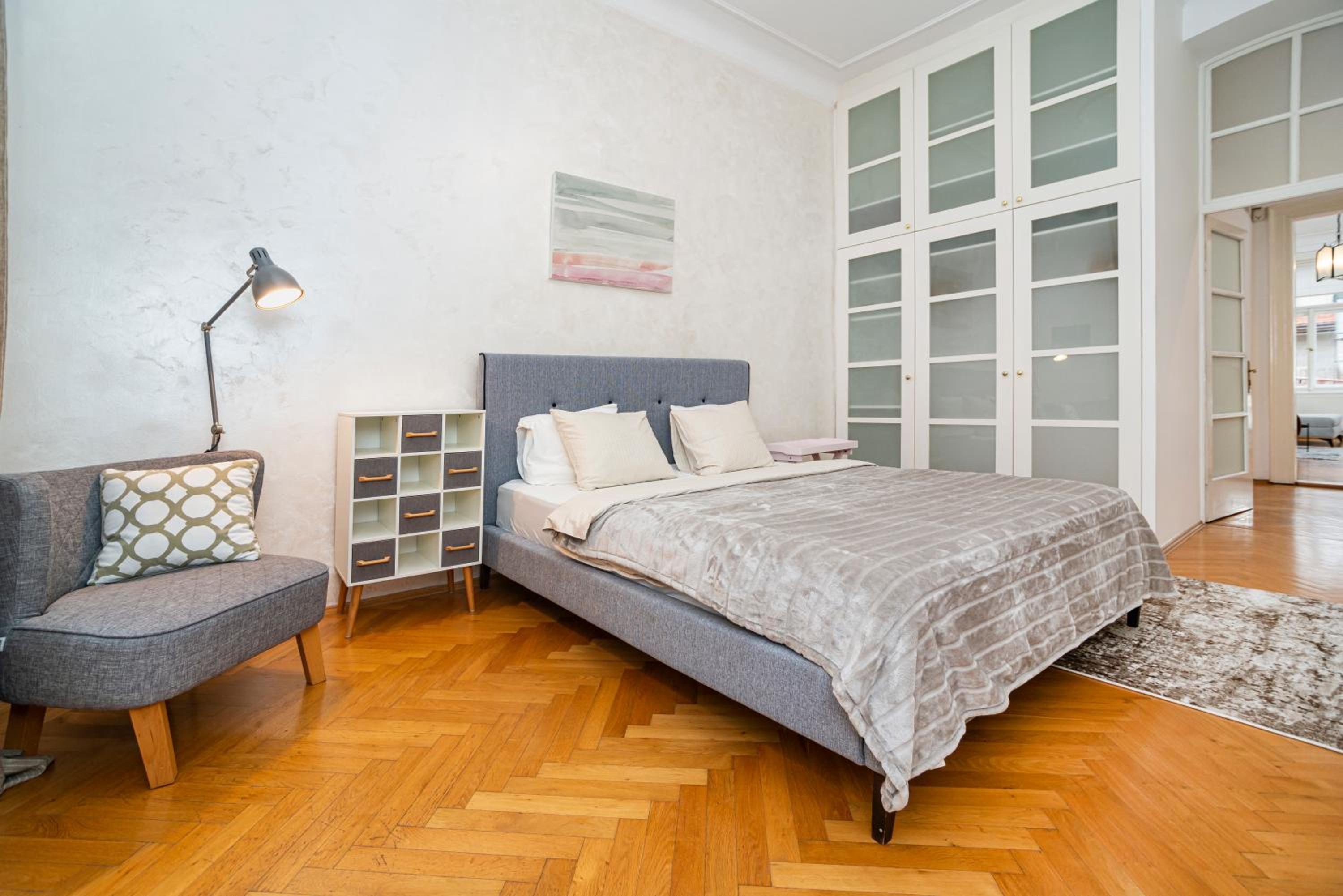 Spacious two-bedroom apartment in Old Town