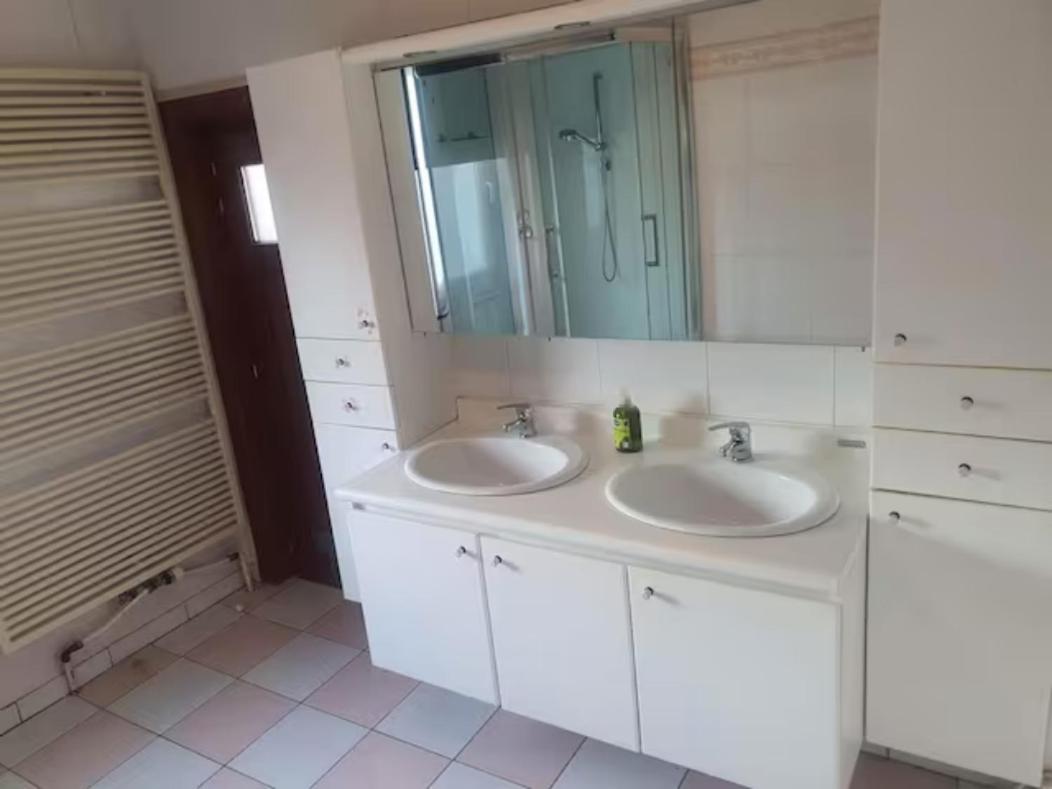 Beautiful, renovated fully self contained room