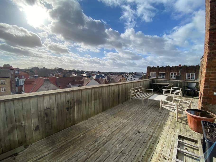 Super zonnige en ruime penthouse 50m van zeedijk view 4