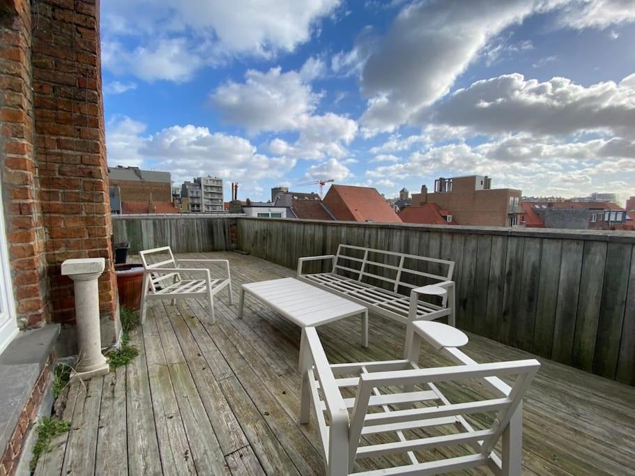 Super zonnige en ruime penthouse 50m van zeedijk view 2
