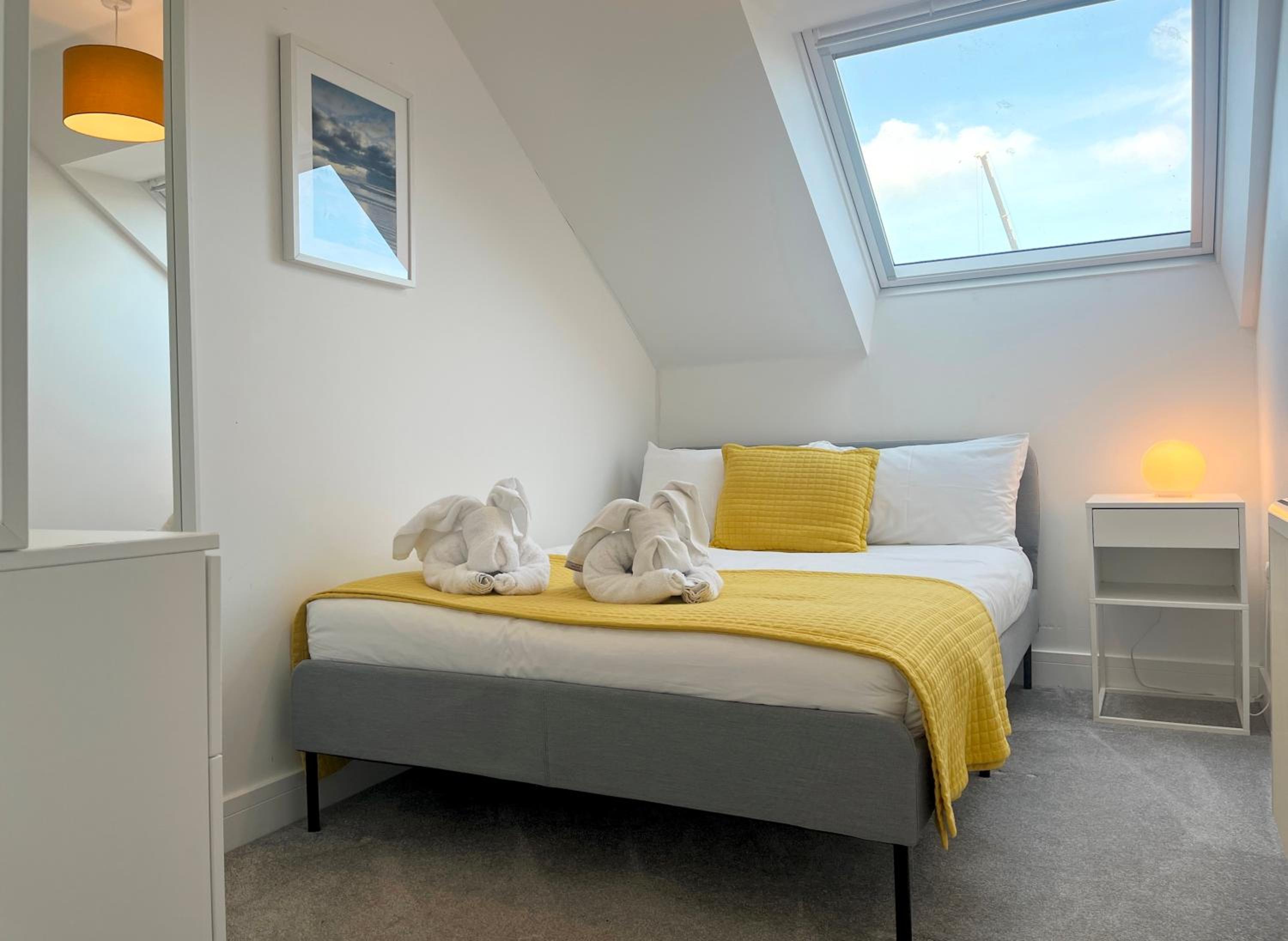 Stunning Penthouse in Penzance "Amazing Sea Views" view 2