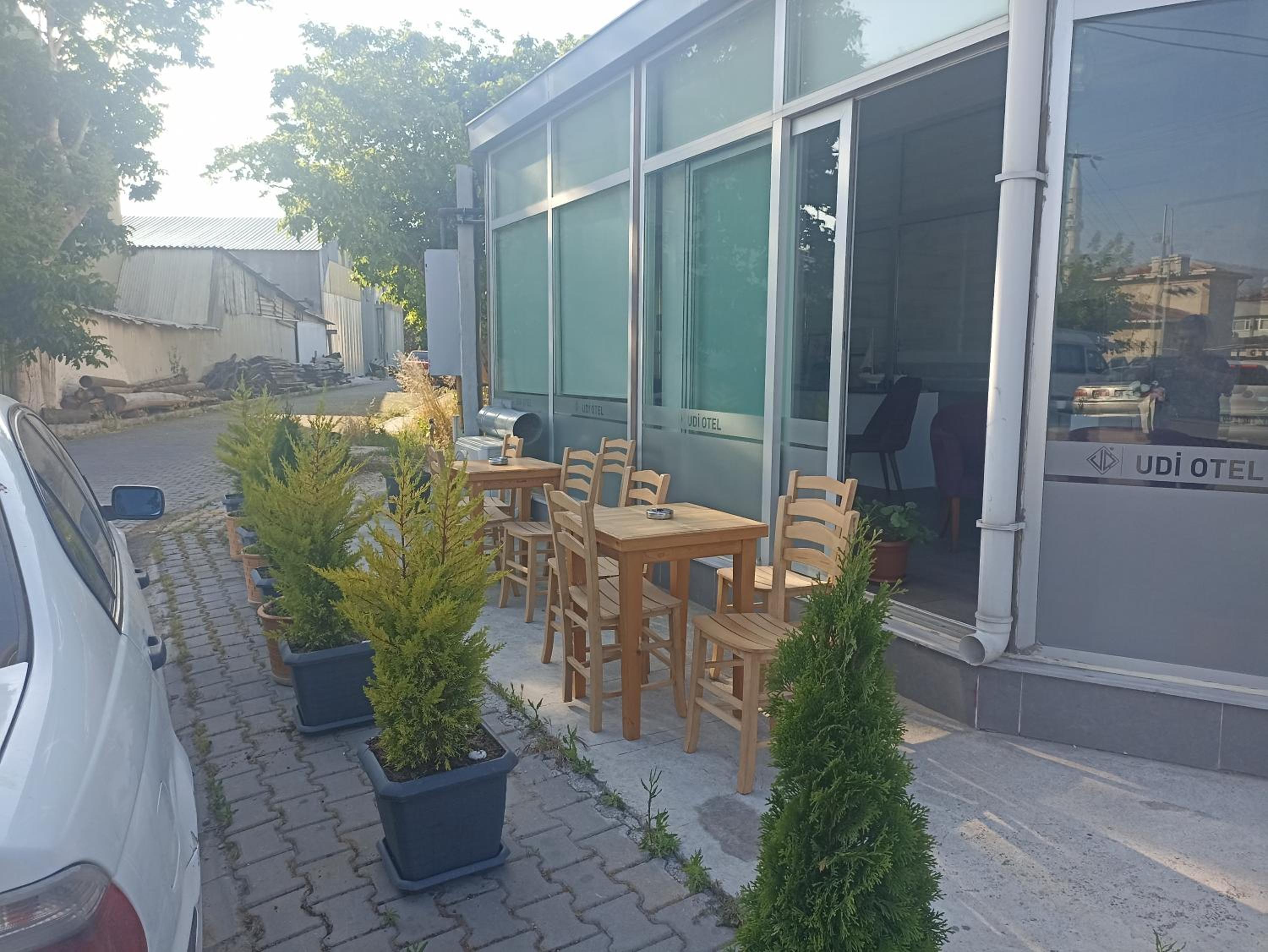 Udi Hotel