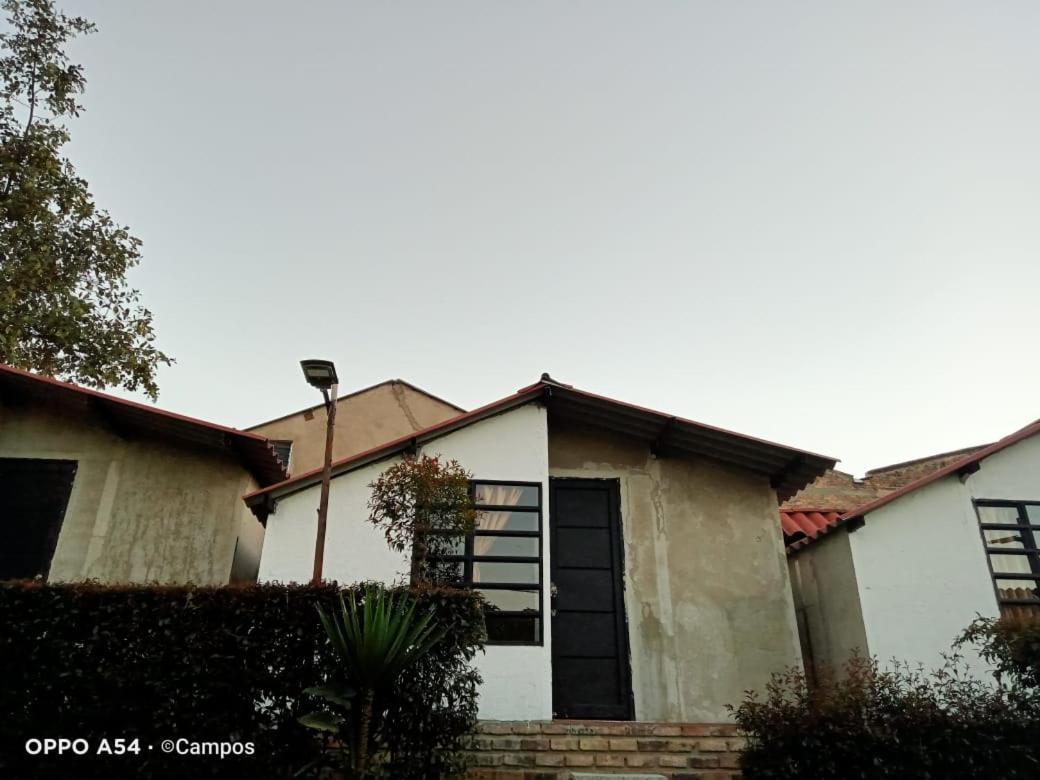 CASA BAHAREQUE HOSPEDAJE