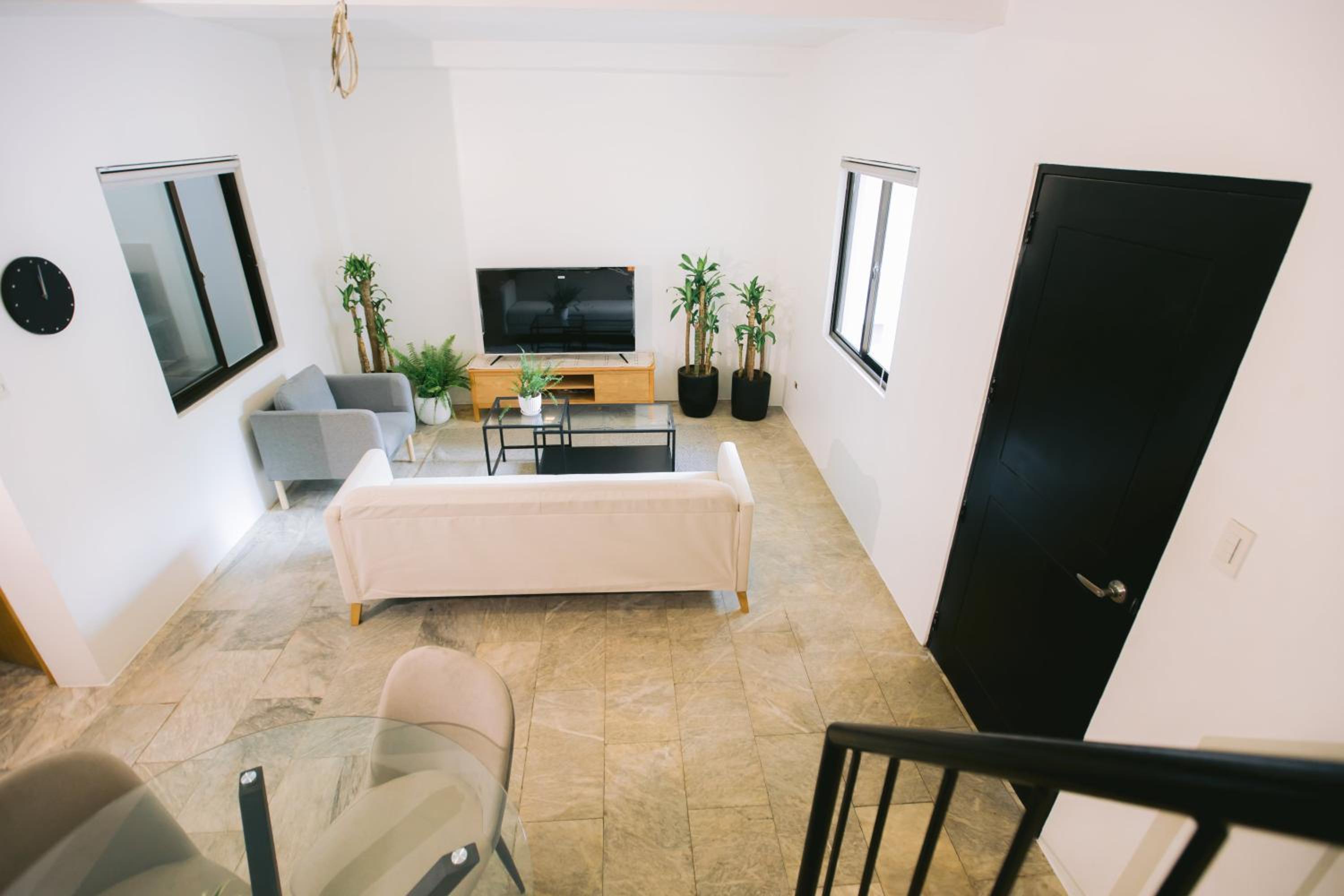 10 Oxford Residences view 4