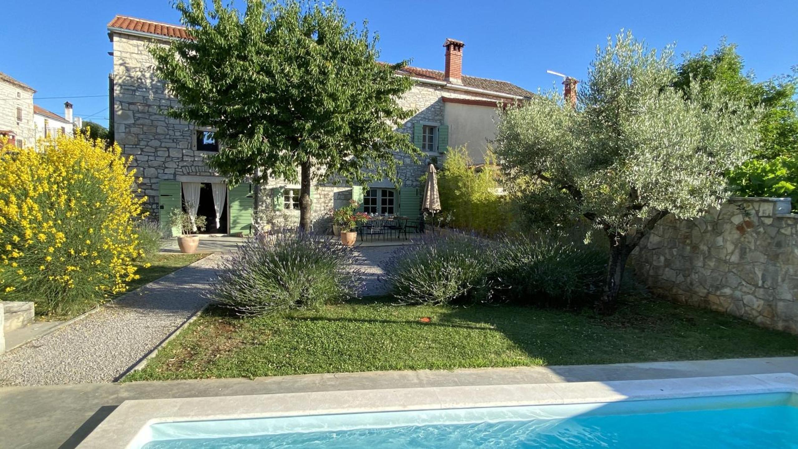 Villa Kalu in Central Istria for 6 people with private pool