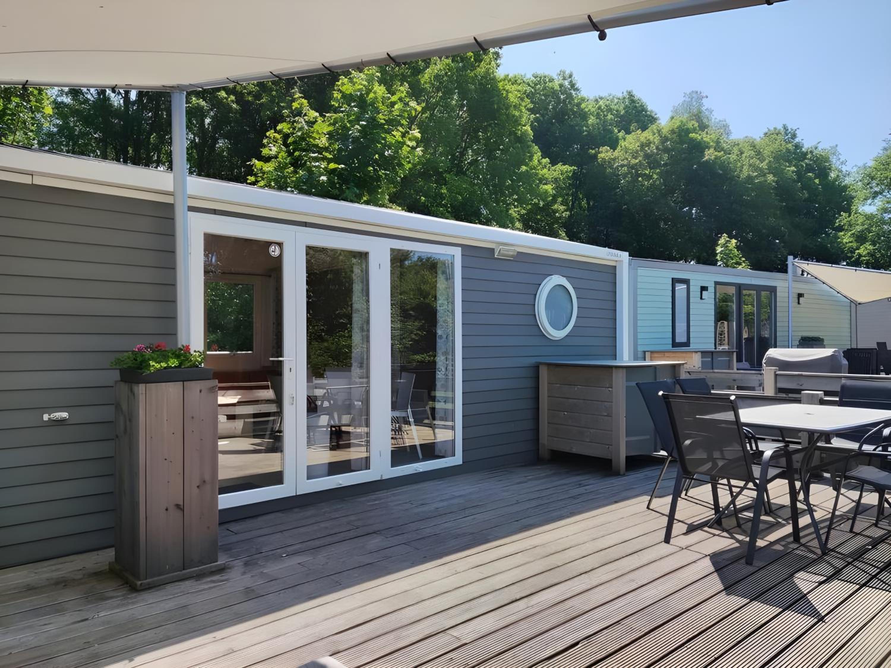 Cozy Tiny SolHouse 6 - Near Groningen - Location 5 Stars