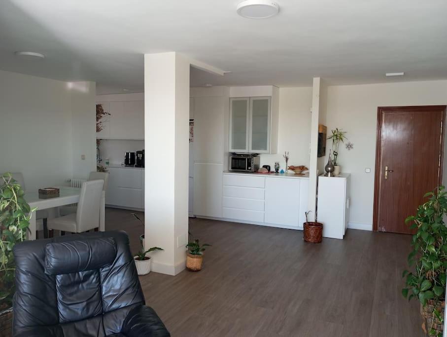 Luxury renovated apartment with terrace in Madrid
