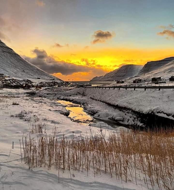 Experience unique Faroe Islands holiday home by the sea with great views, fully equipped kitchen and reliable Wi-Fi view 2