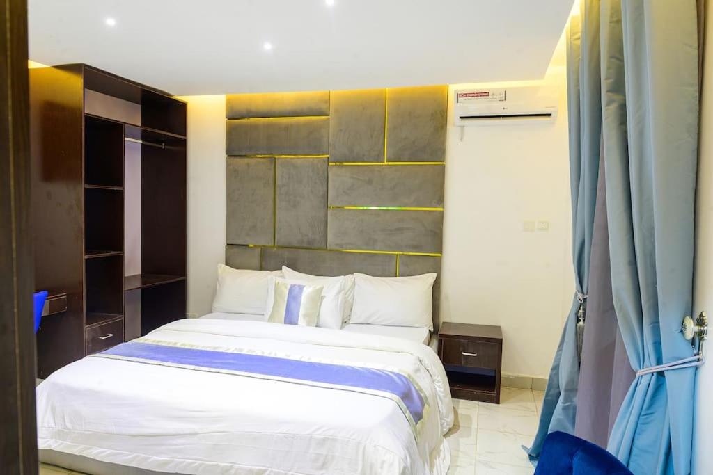 Cozy 2 Beds Apart-24Hrs Elect/WIFI/Security view 2