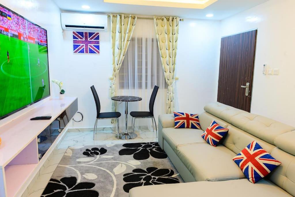Cozy 2 Beds Apart-24Hrs Elect/WIFI/Security view 4