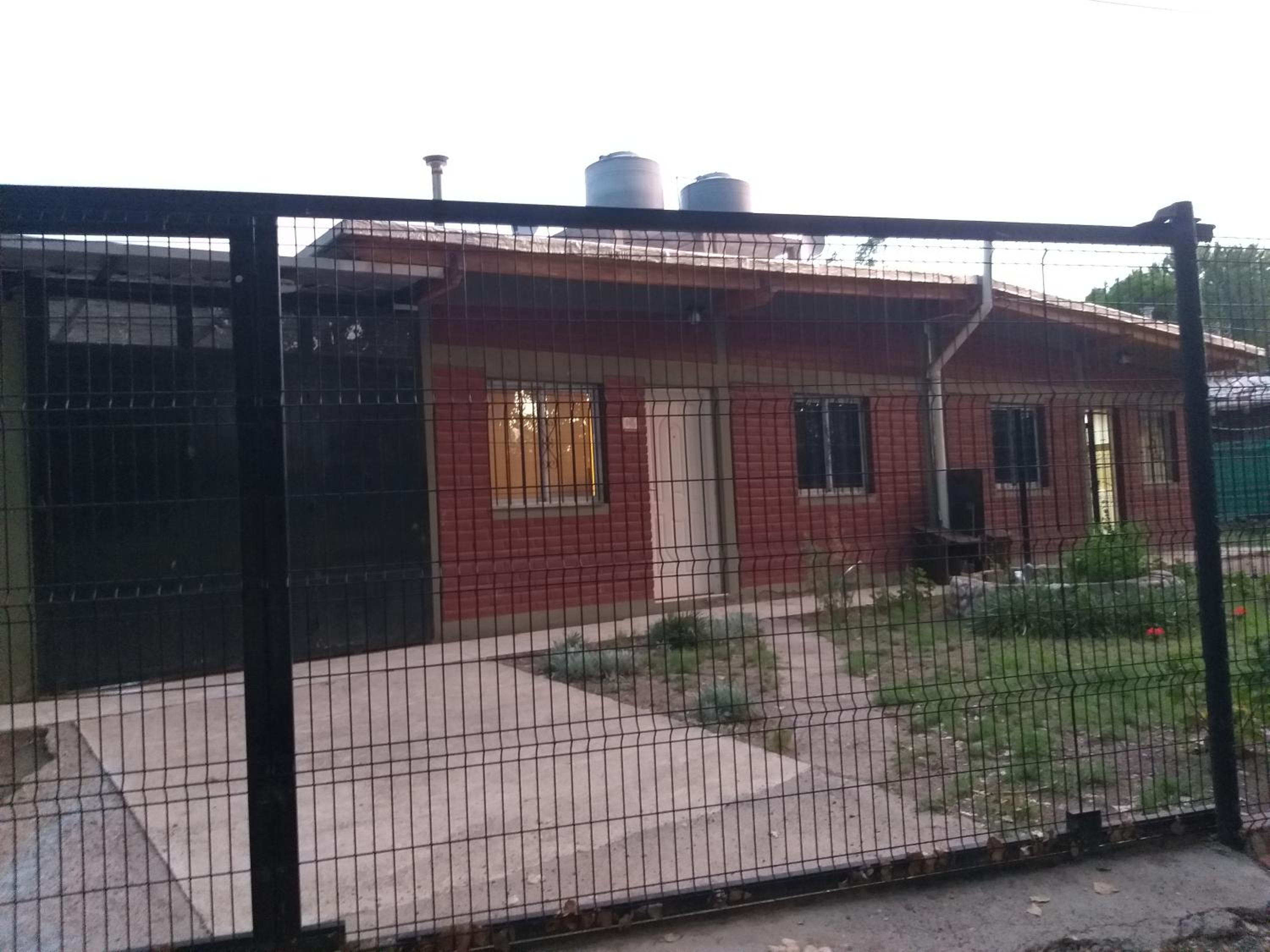 Casa con pileta Pedriel I
