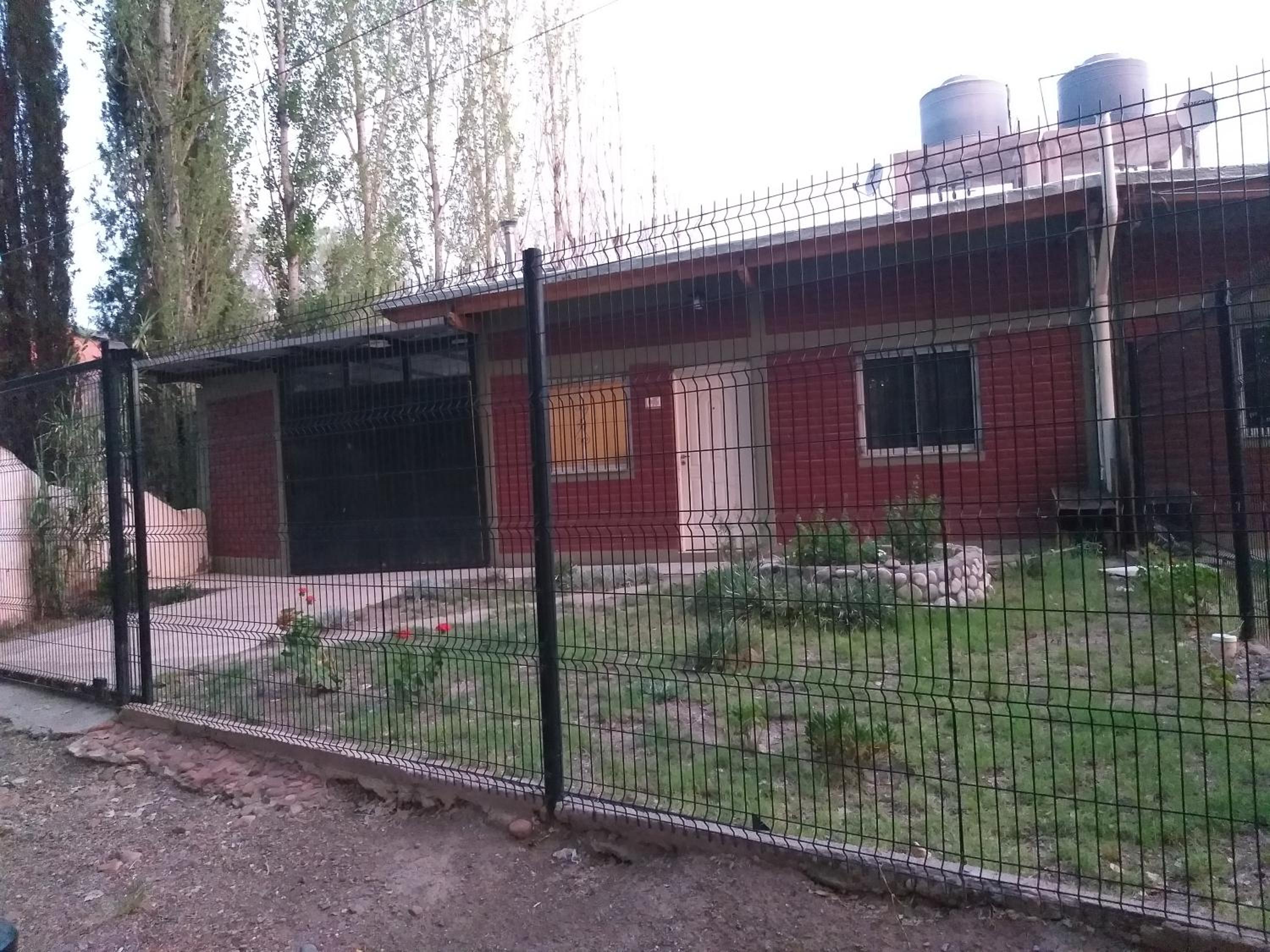 Casa con pileta Pedriel I