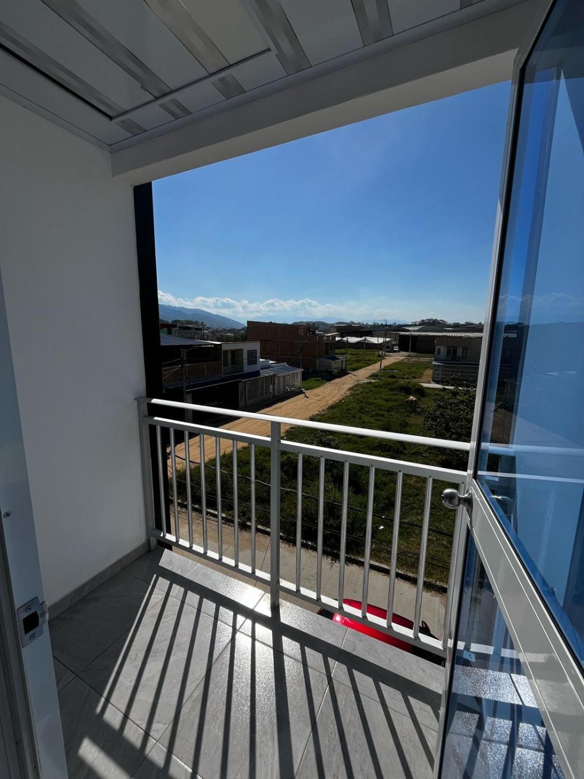 Apartamento moderno con balcón - Pitalito Huila