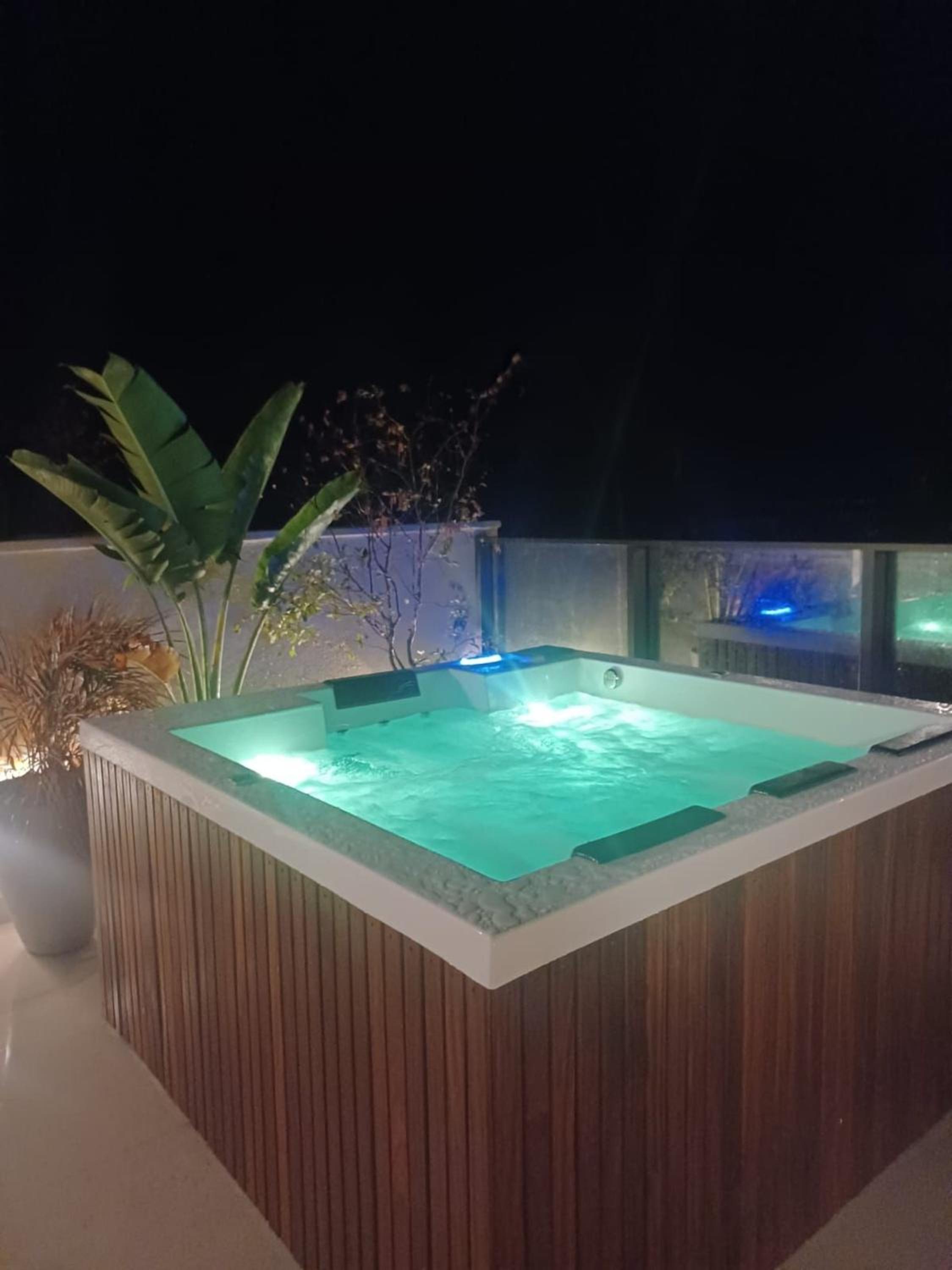 2 Suítes+ar cond+SPA Jacuzzi+Churrasqueira (Em 6X)