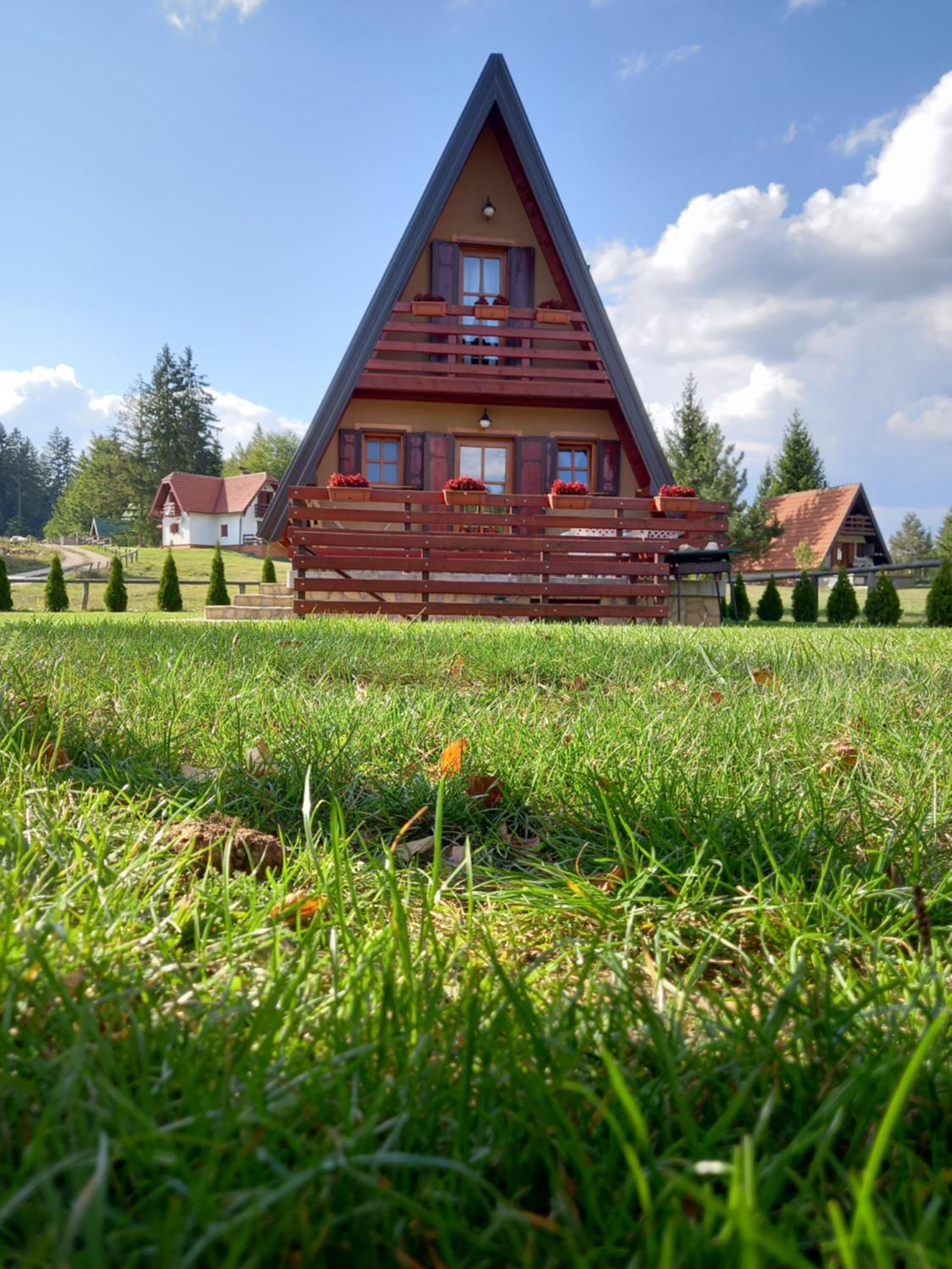 Mountain House Tadić 1 view 2