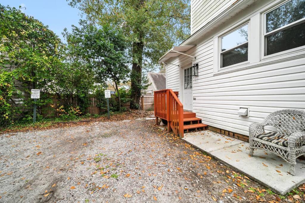 Bungalow in the Heart of Heathwood view 5
