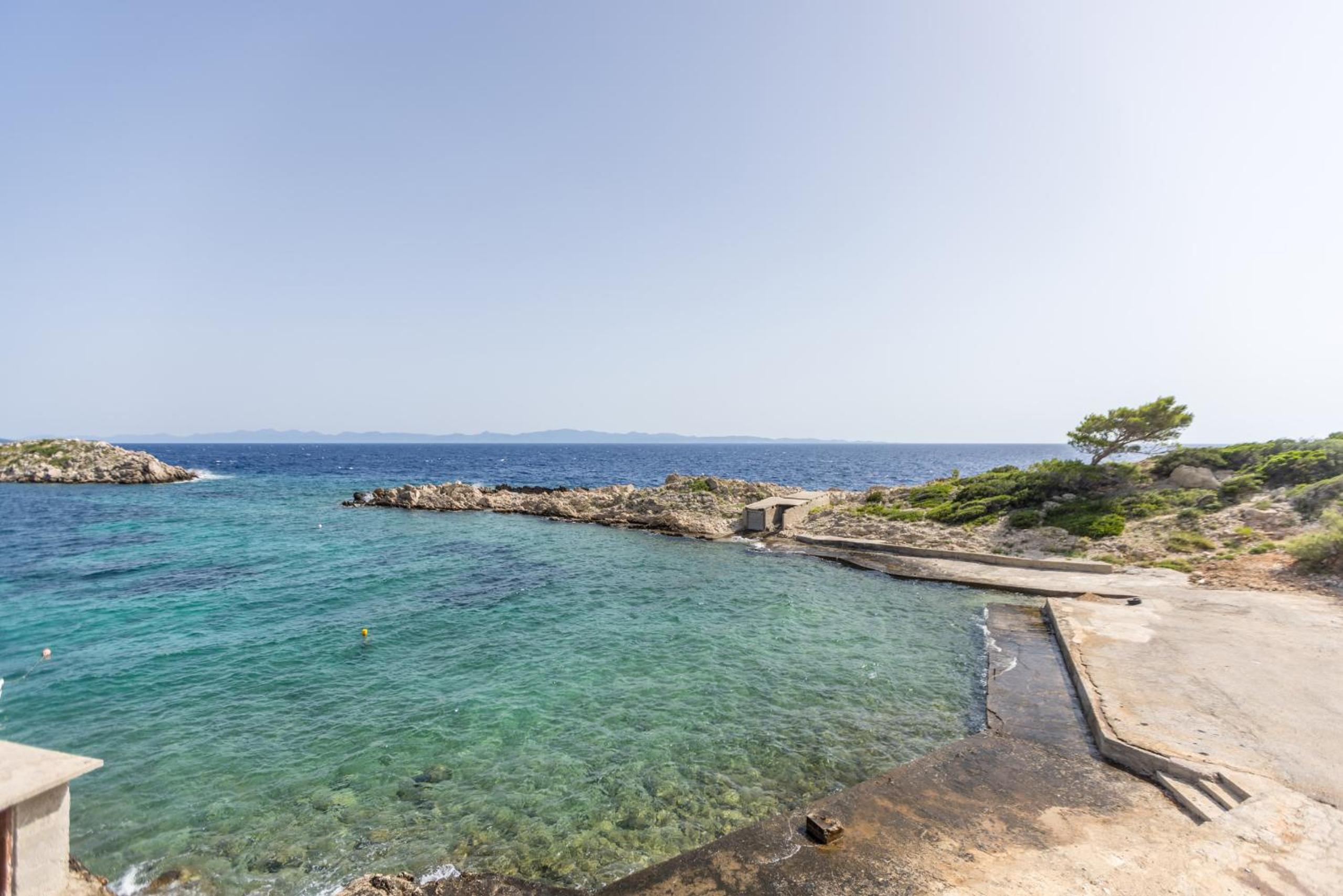 Modern villa Mare at sea in Peljesac