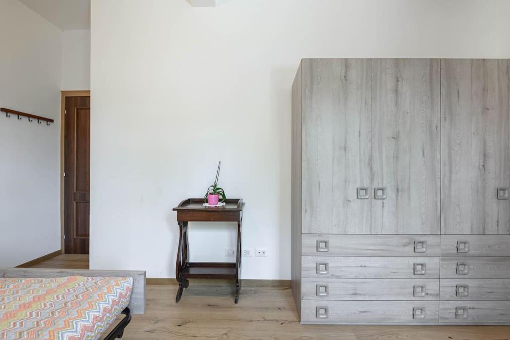 Appartamento con Giardino e Forno a legna
