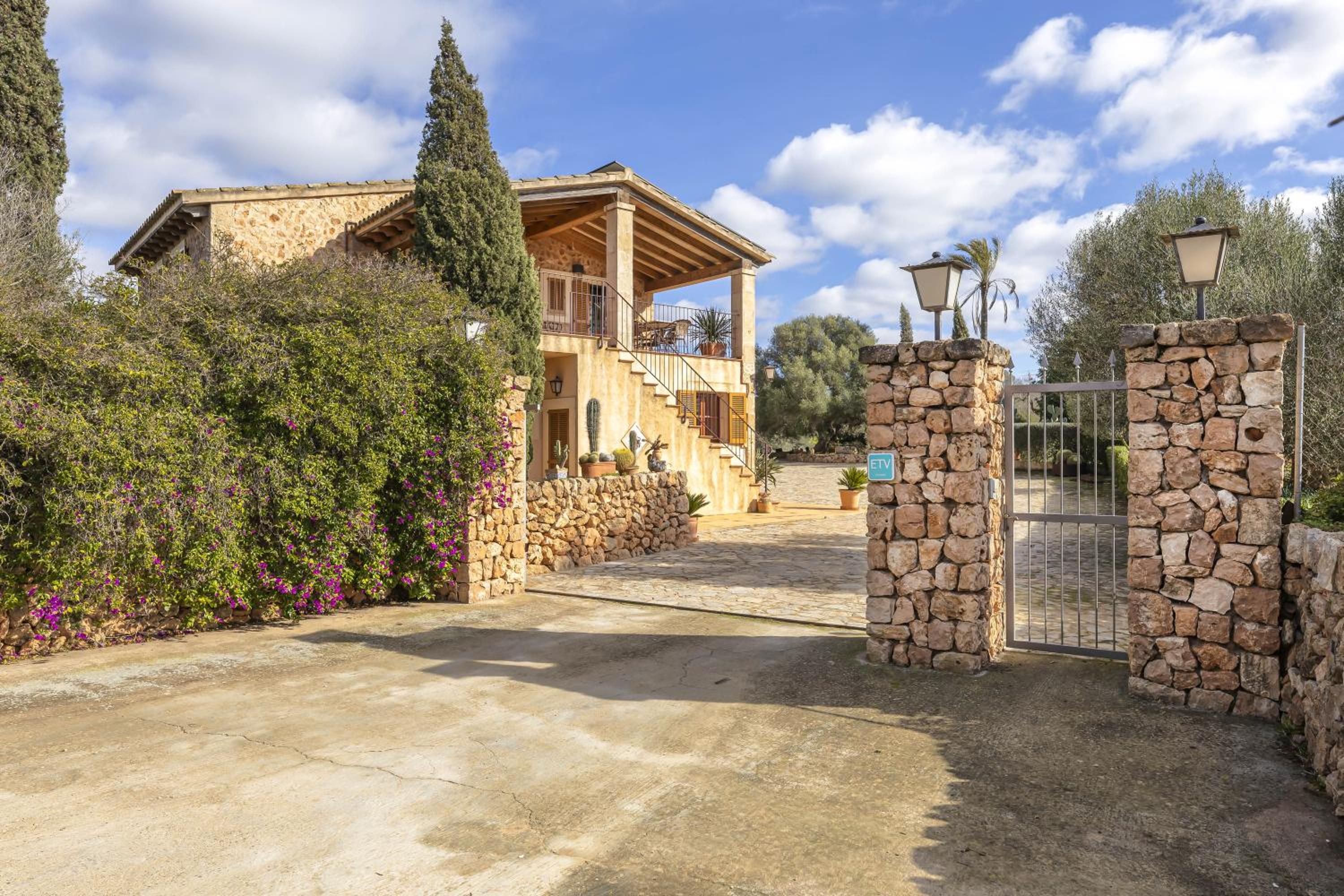 Finca Som Llum